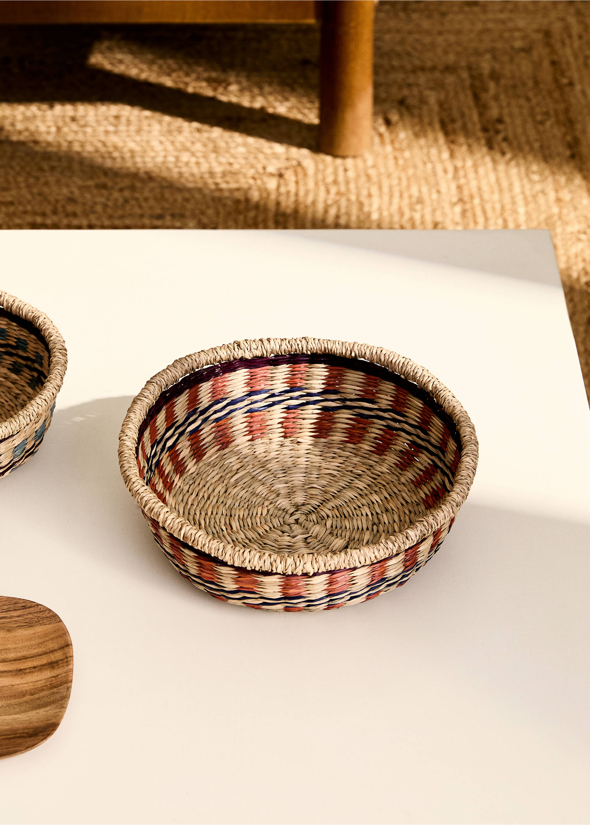 Medium coloured seagrass basket - General plane, Brown. Ref: 87002929-00.