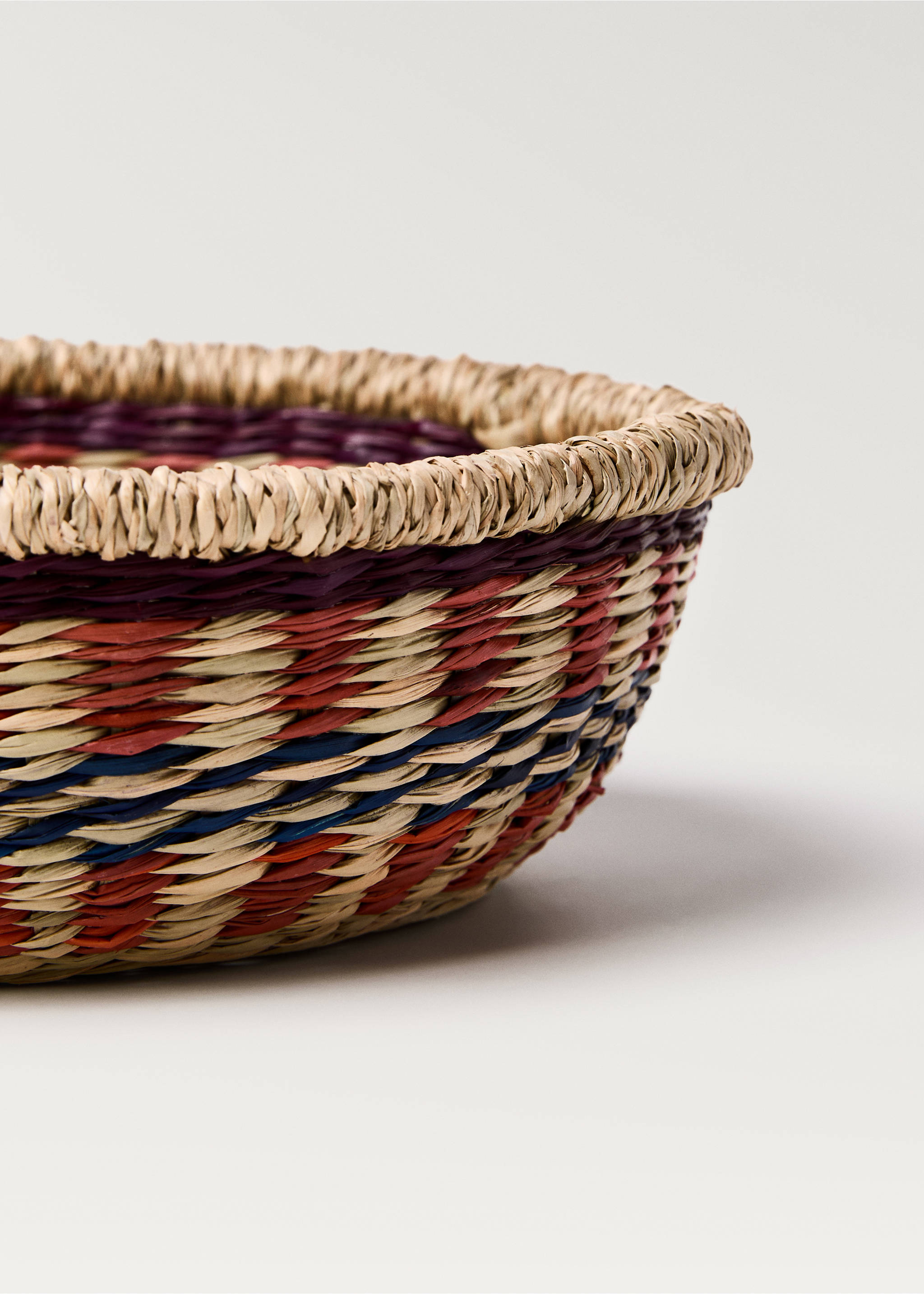 Medium coloured seagrass basket - Details of the article 2, Brown. Ref: 87002929-00.