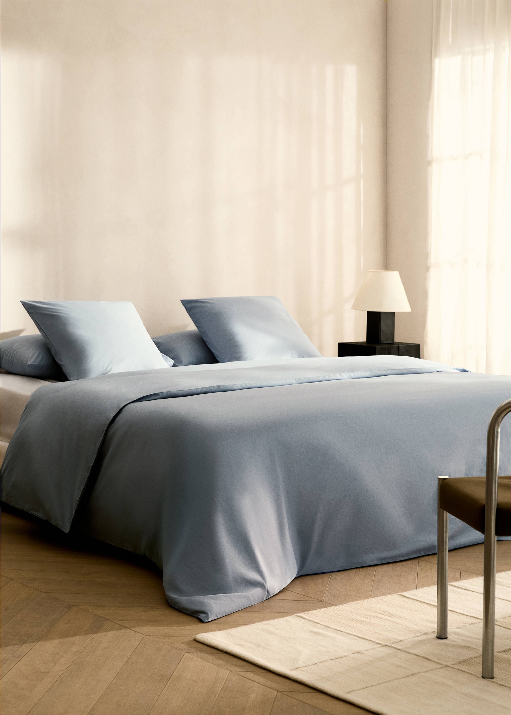 Percale cotton duvet cover with linen trim Queen bed - General plane