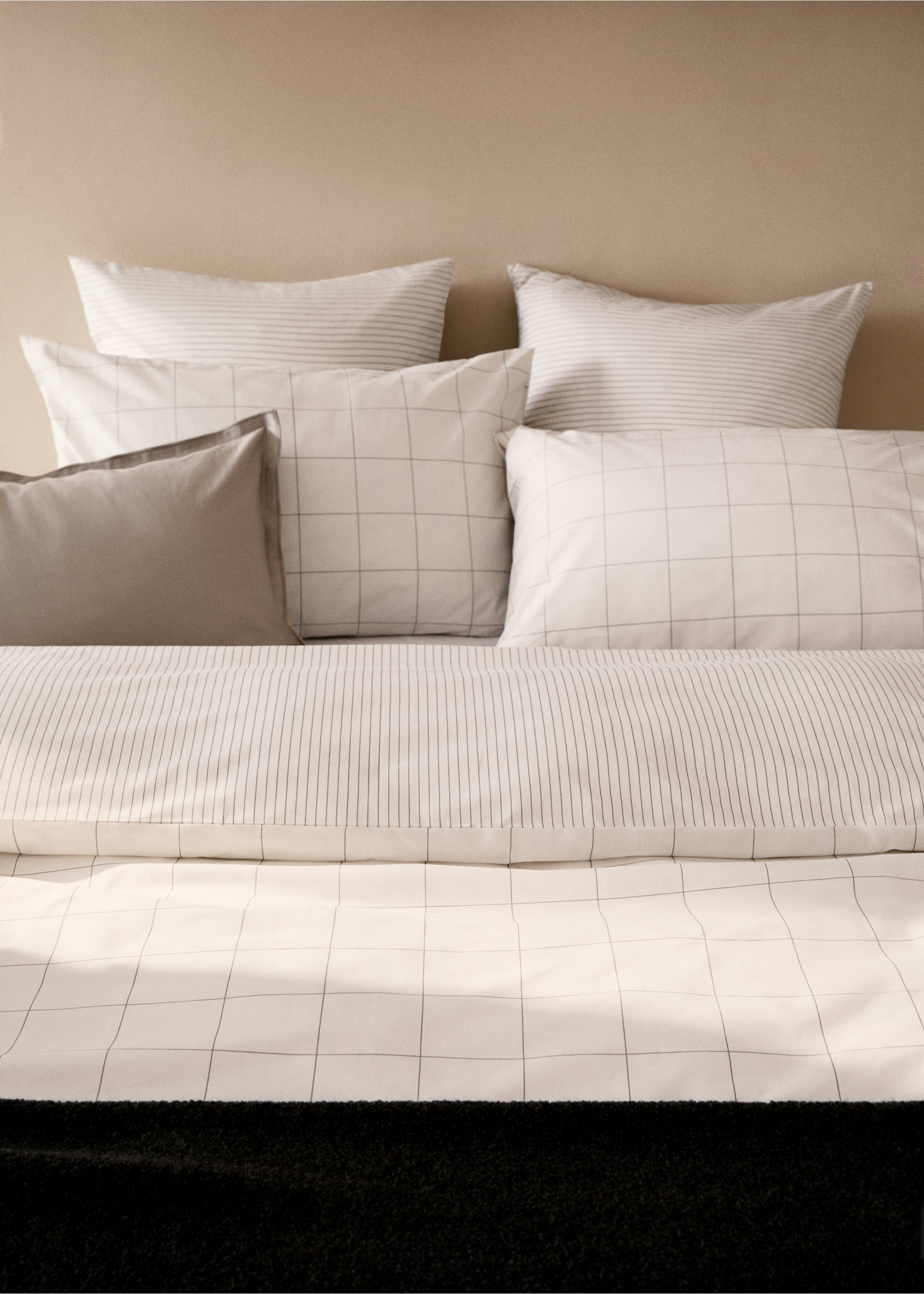 Percale cotton reversible striped duvet cover King bed - Details of the article 7, Medium Brown. Ref: 87002997-00.