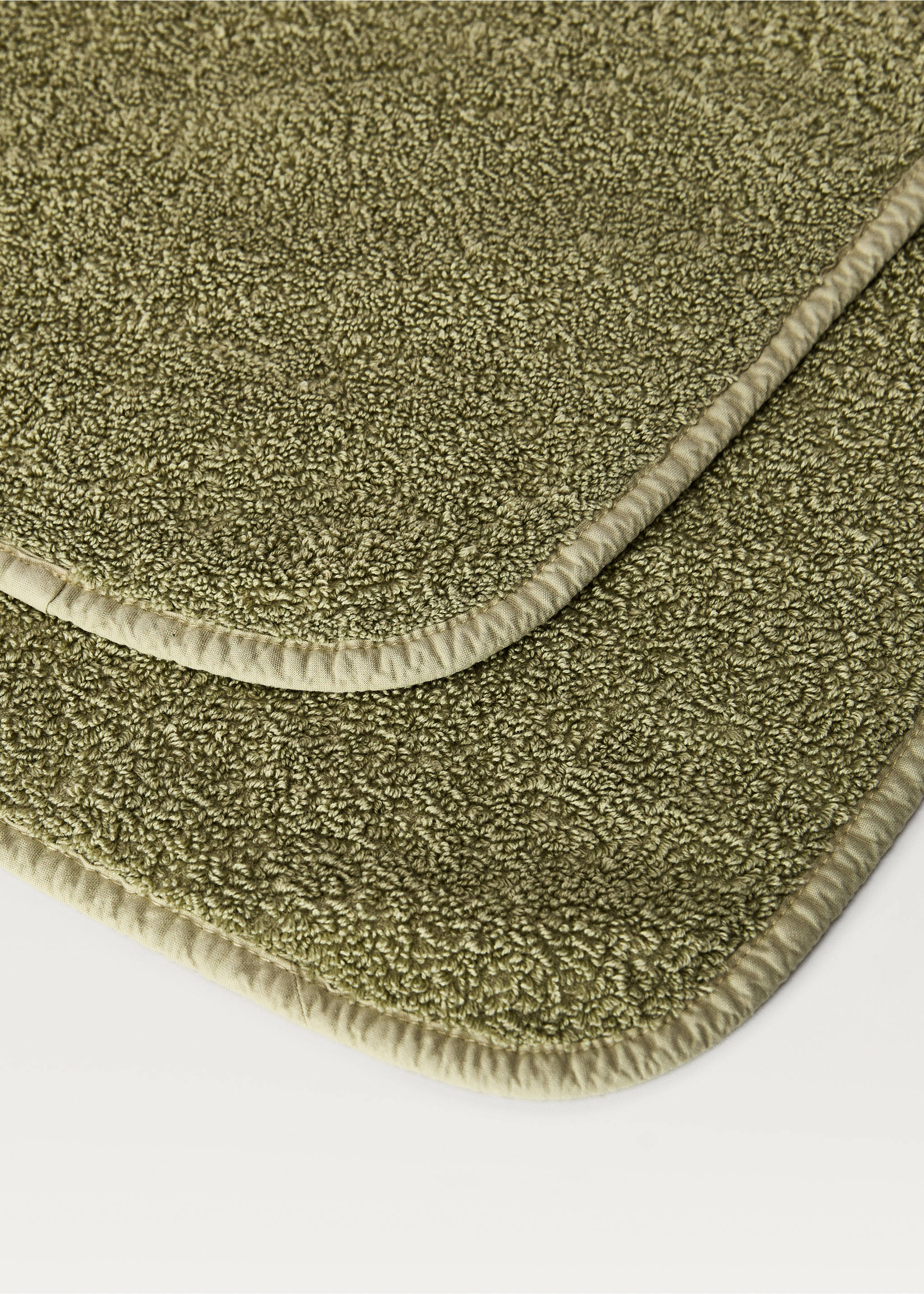 Washbasin towel with dyed piece - Details of the article 2, Green. Ref: 87003331-00.