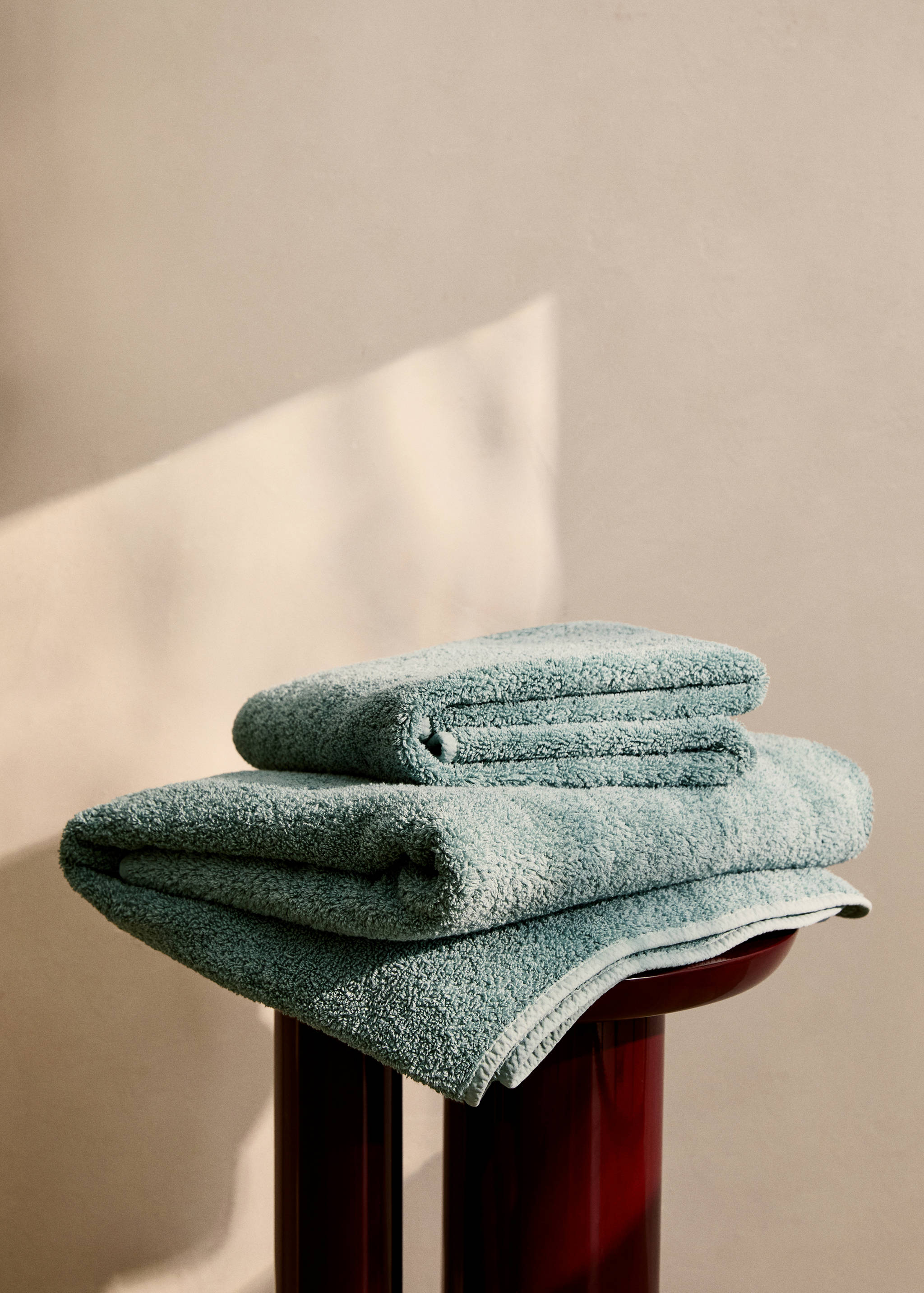Washbasin towel with dyed piece - General plane
