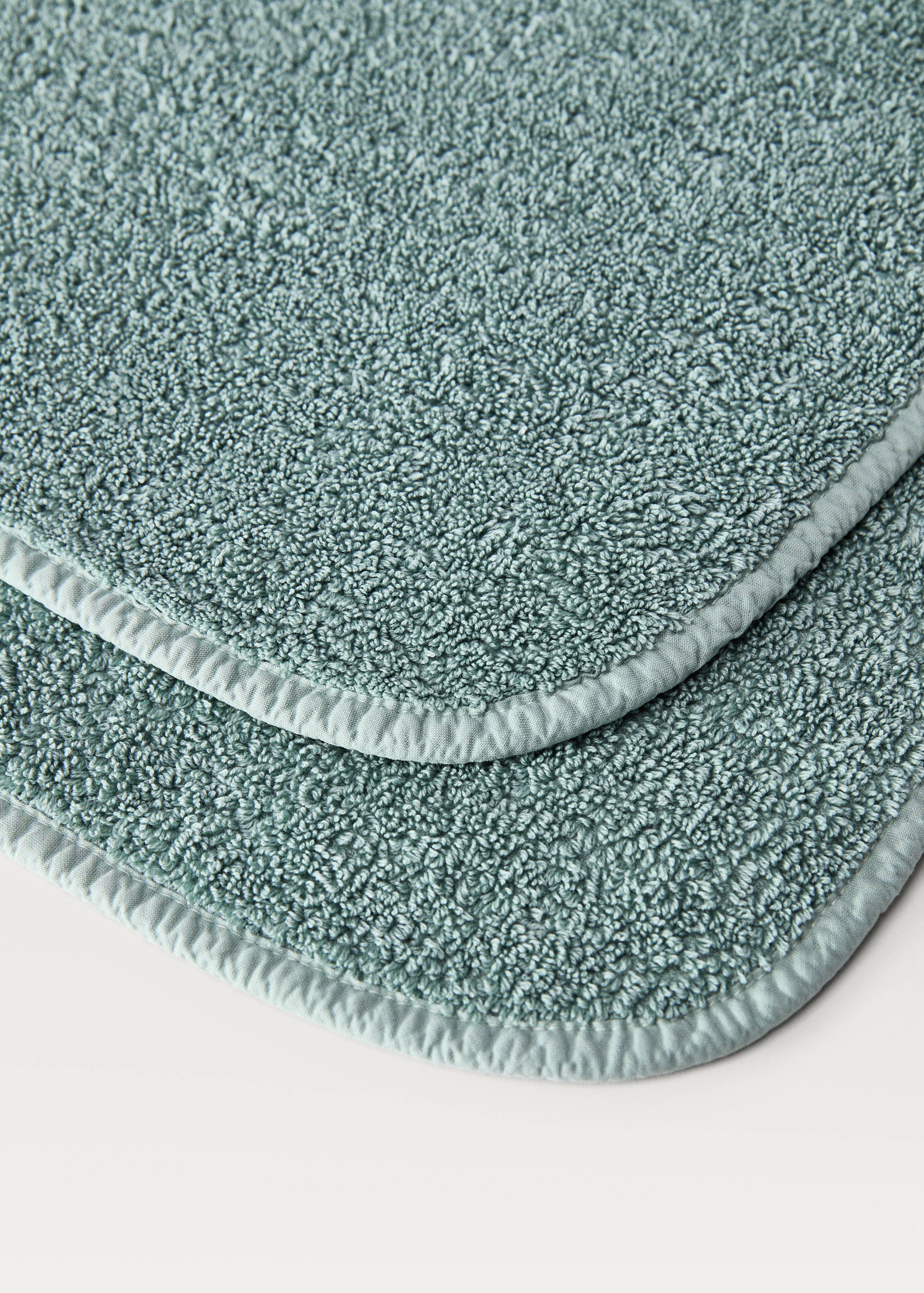 Washbasin towel with dyed piece - Details of the article 2