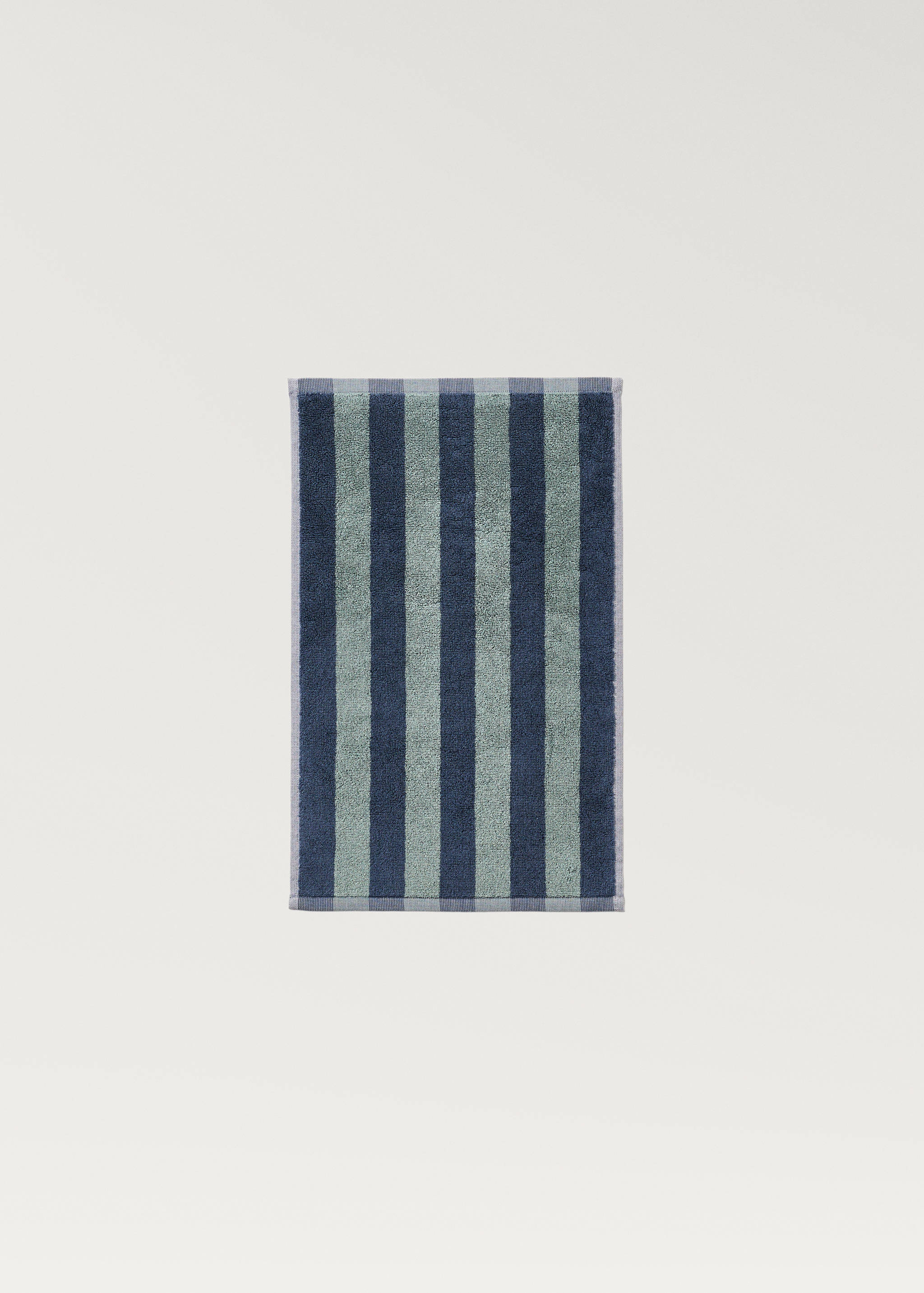 Two-tone striped towel - Details of the article 3