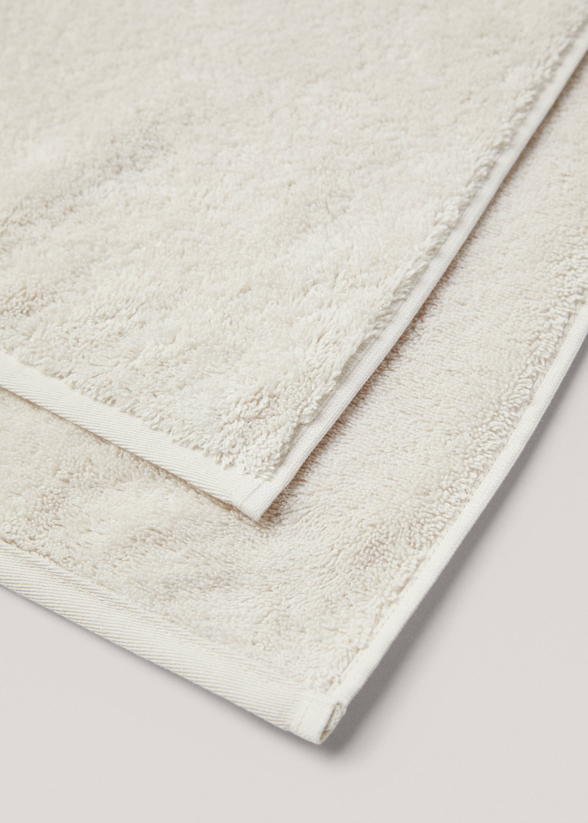Soft cotton shower towel - Details of the article 2
