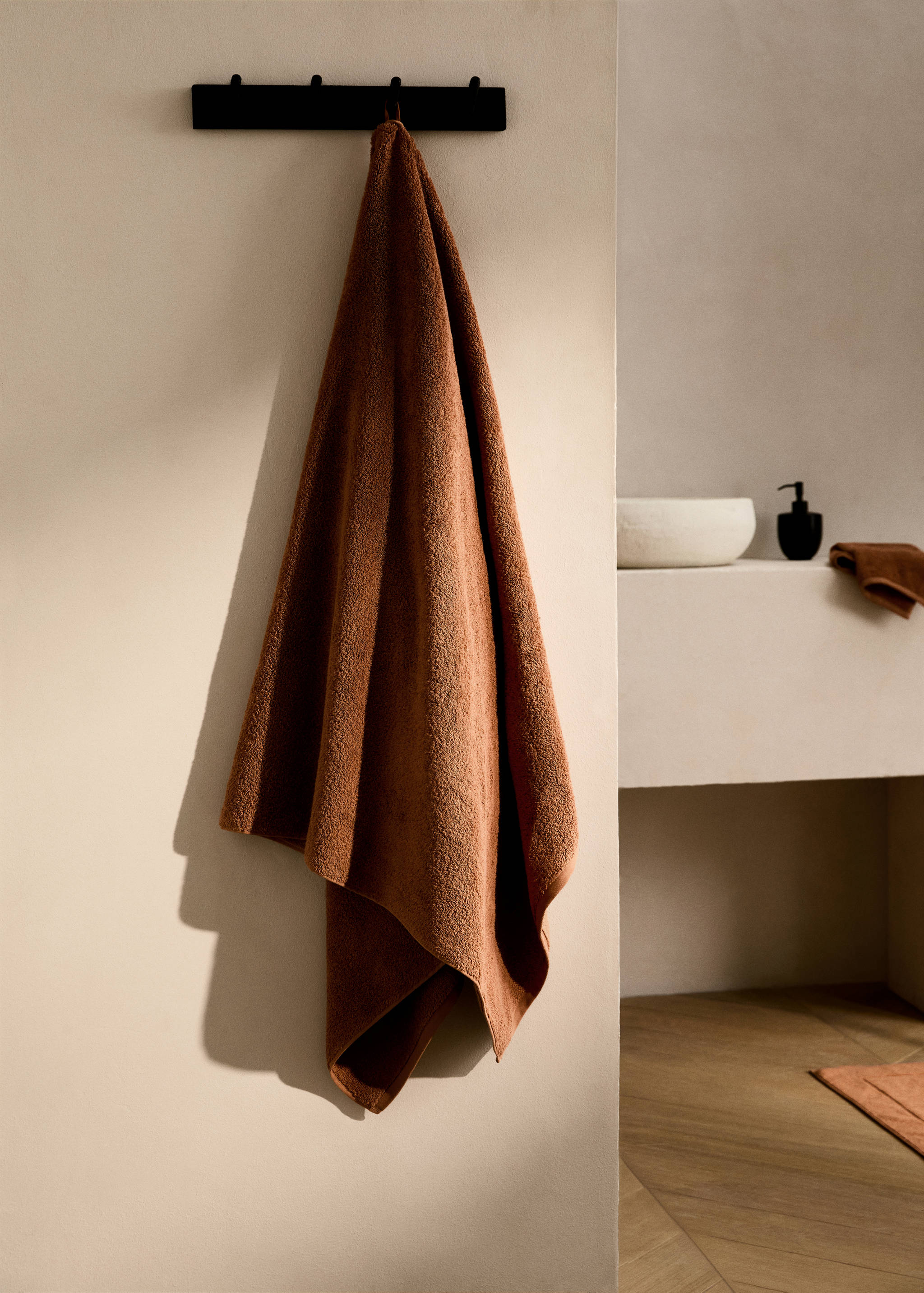 Soft cotton bath towel - General plane