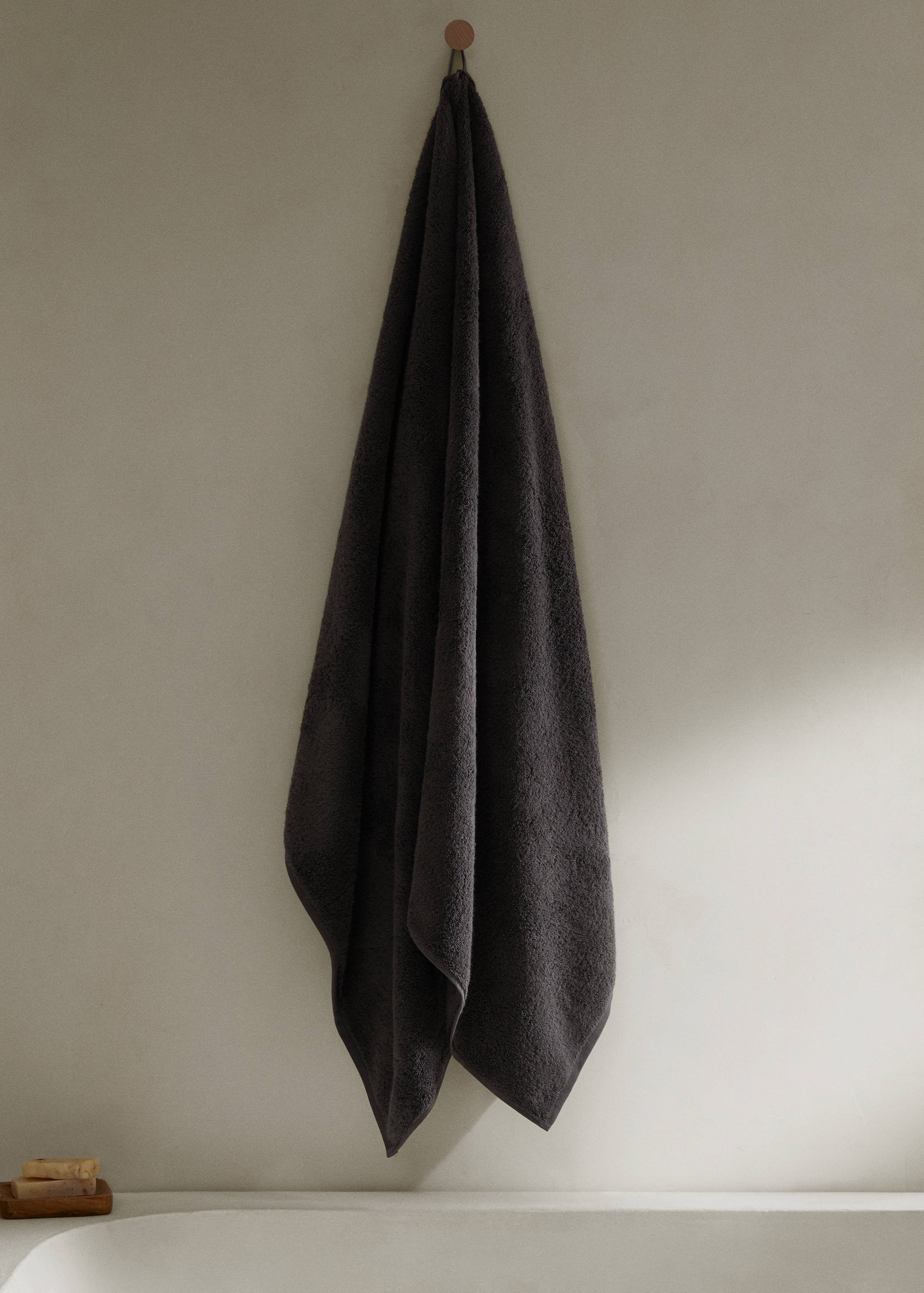 Soft cotton bath towel - General plane