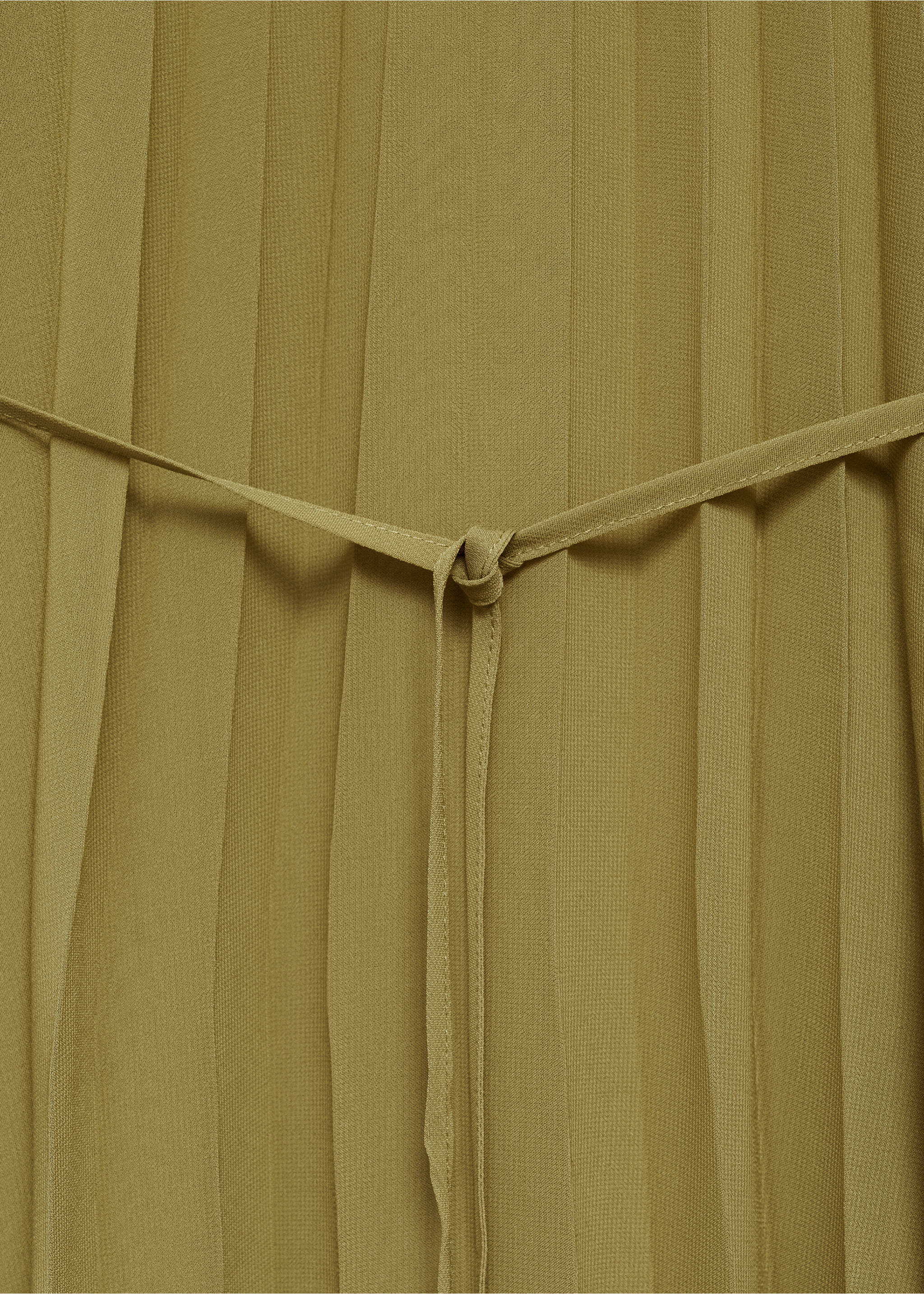 Pleated dress with bow belt - Details of the article 8, Olive Green. Ref: 87004071-00.
