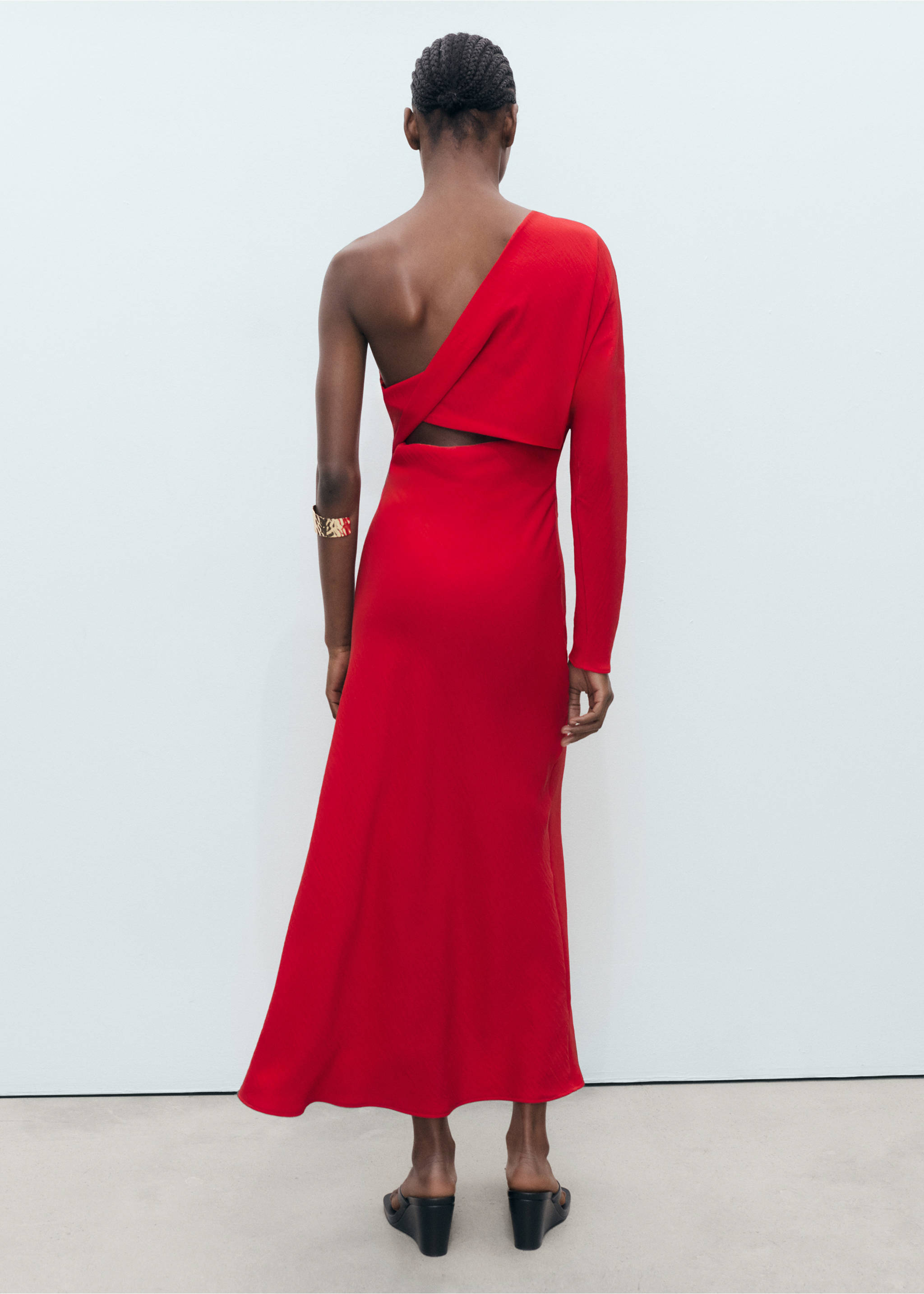 Drapiertes Kleid mit asymmetrischem Design - Rückseite des Artikels, Rot. Ref: 87004077-00.