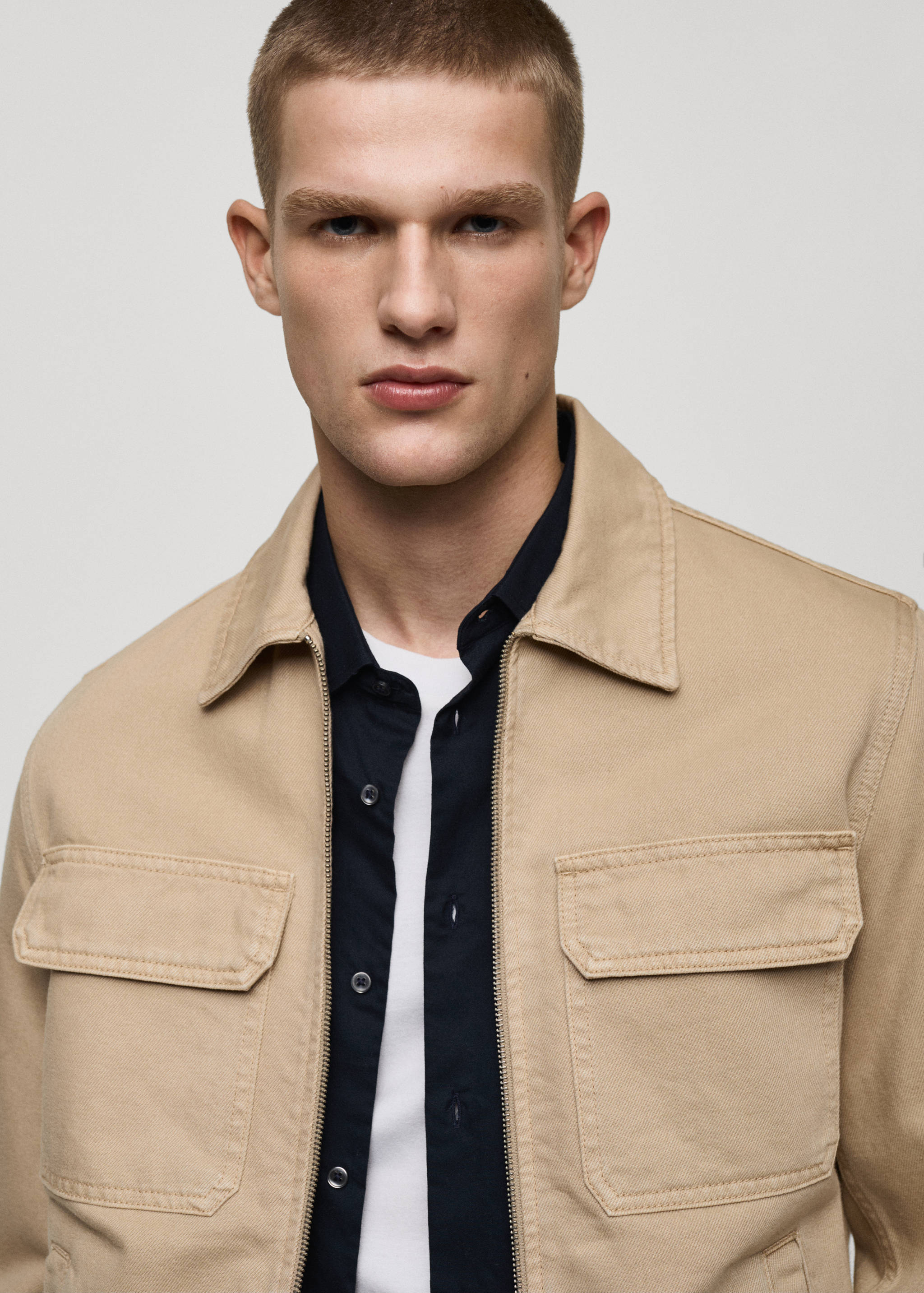 Denim jacket pockets - Details of the article 1