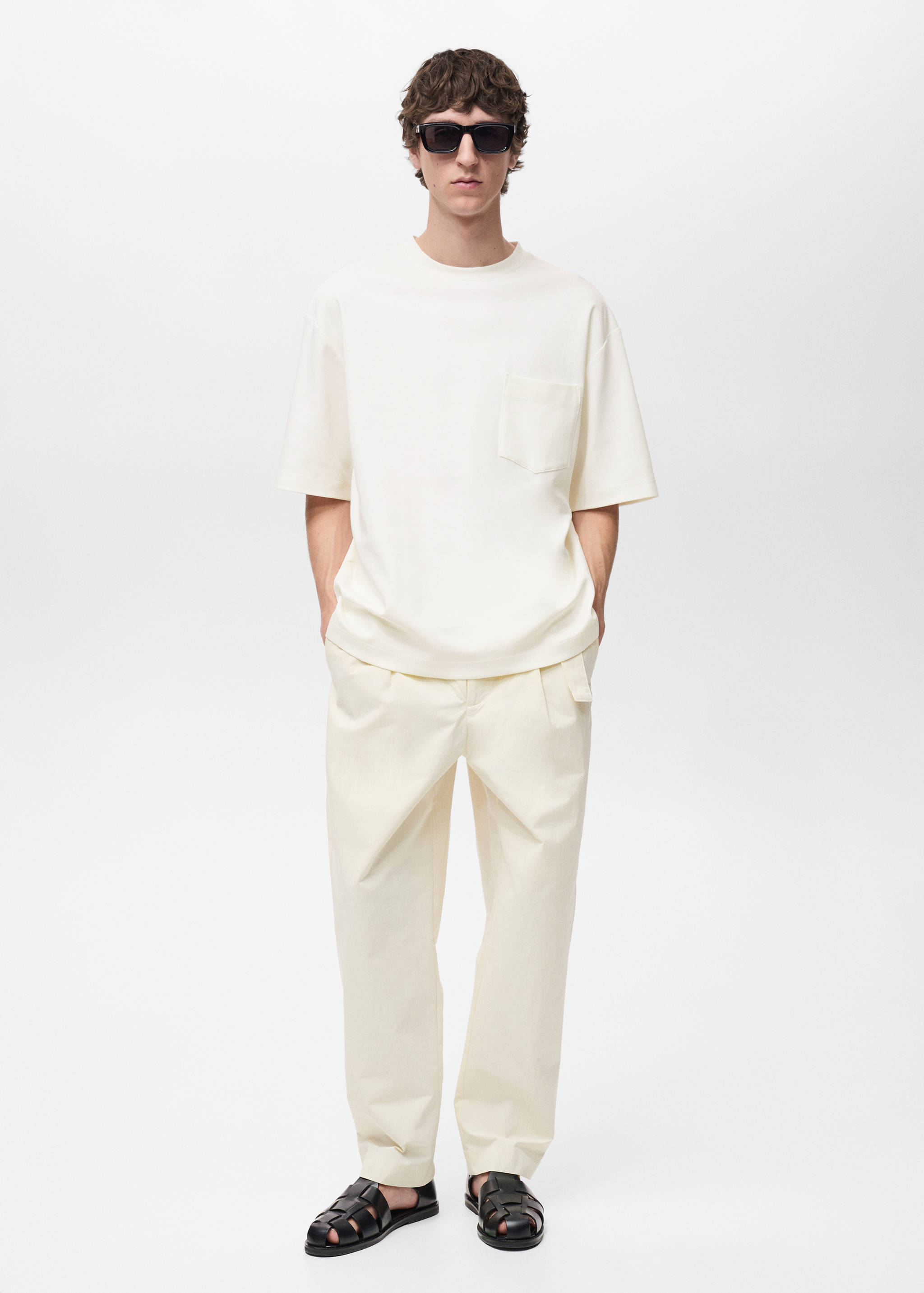 Oversized-T-Shirt mit Tasche - Allgemeine Ansicht