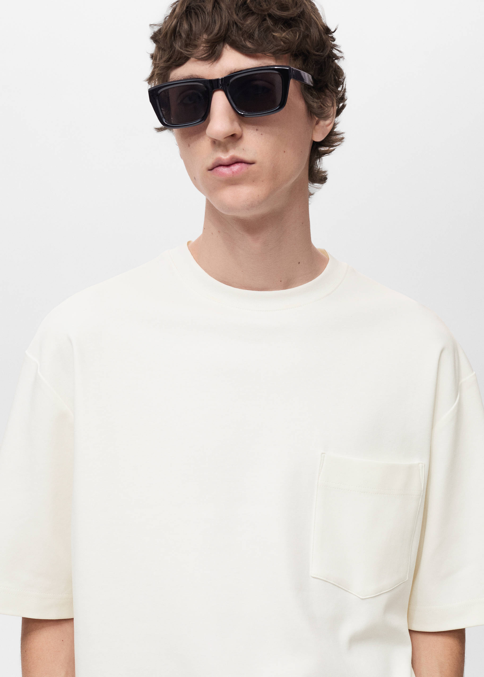 Oversized-T-Shirt mit Tasche - Detail des Artikels 1