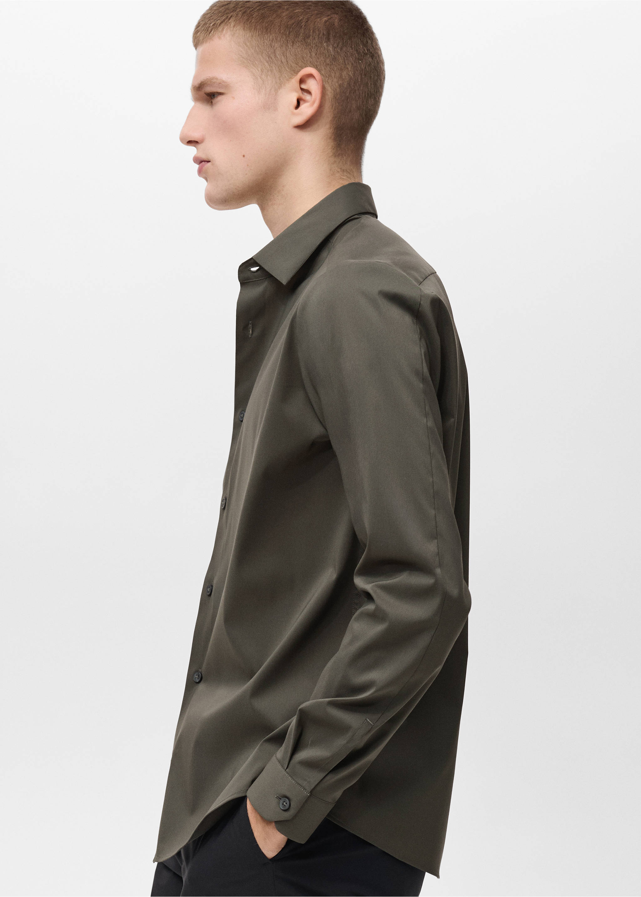 Comfort stretch non-iron shirt - Details of the article 2, Medium Green. Ref: 87004409-00.