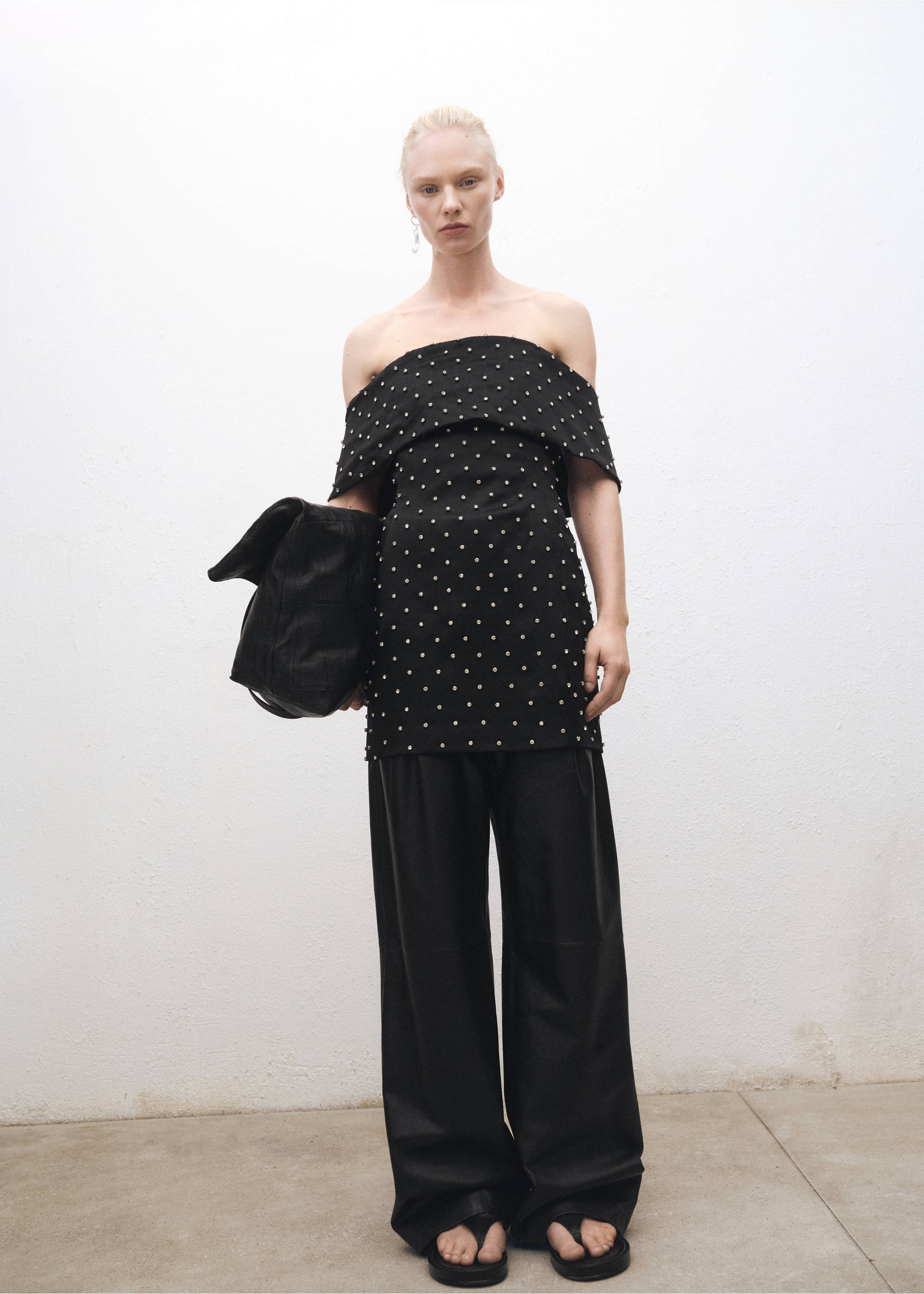 Vestit paraula d'honor aplics brillants - Pla general, Negre. Ref: 87004428-00.