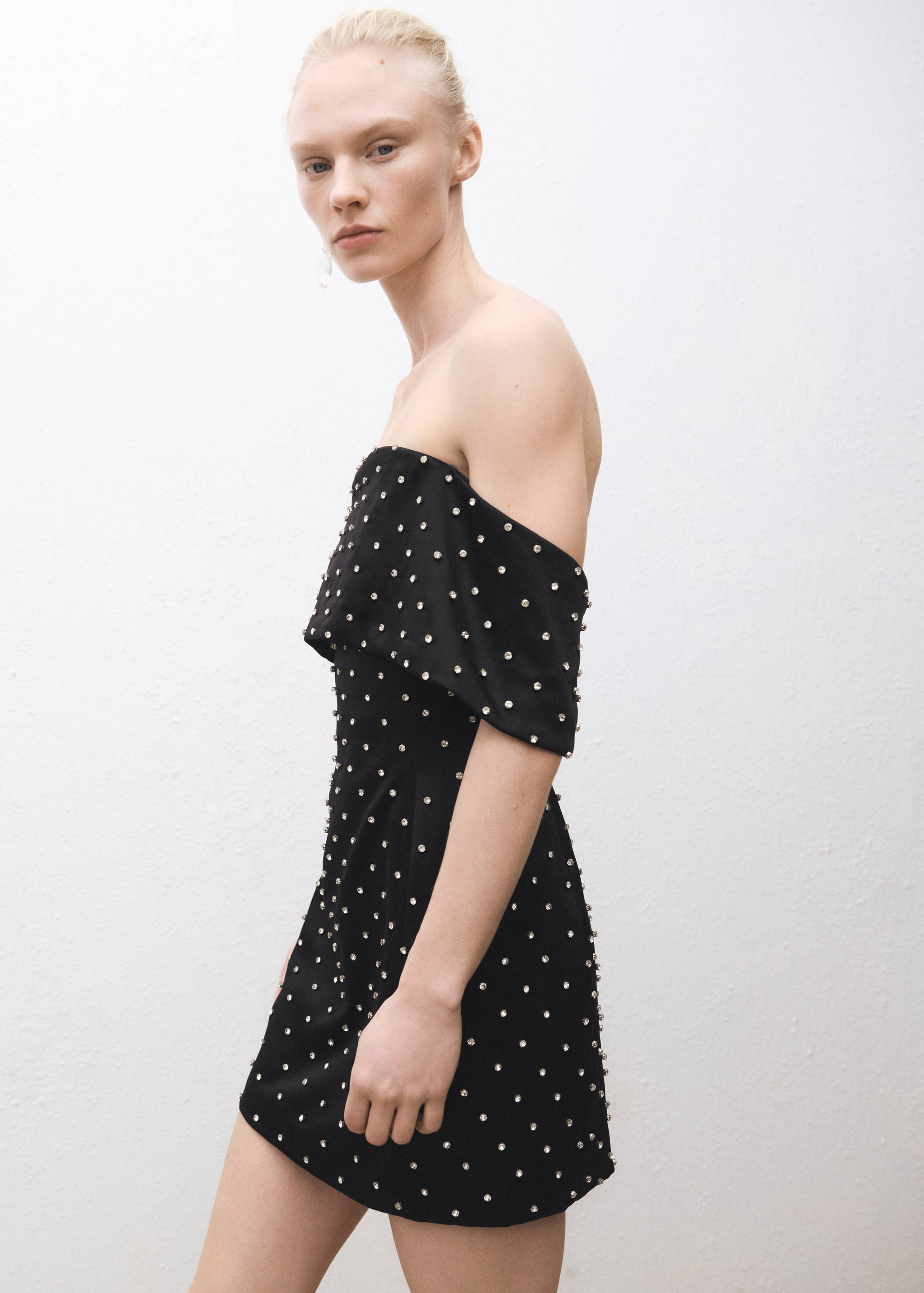 Strapless dress with shiny details - Details of the article 1