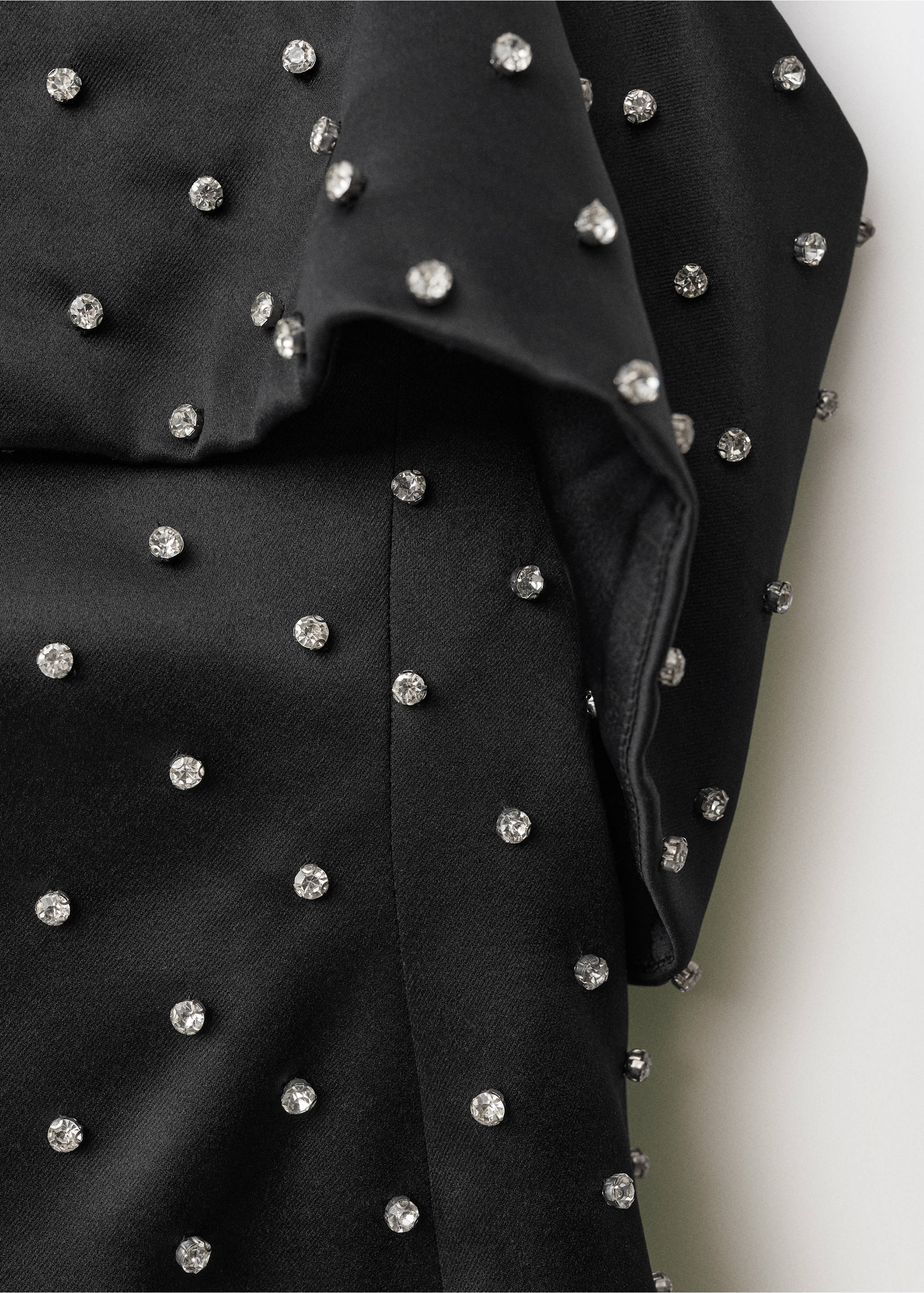 Vestit paraula d'honor aplics brillants - Detall de l'article 8, Negre. Ref: 87004428-00.