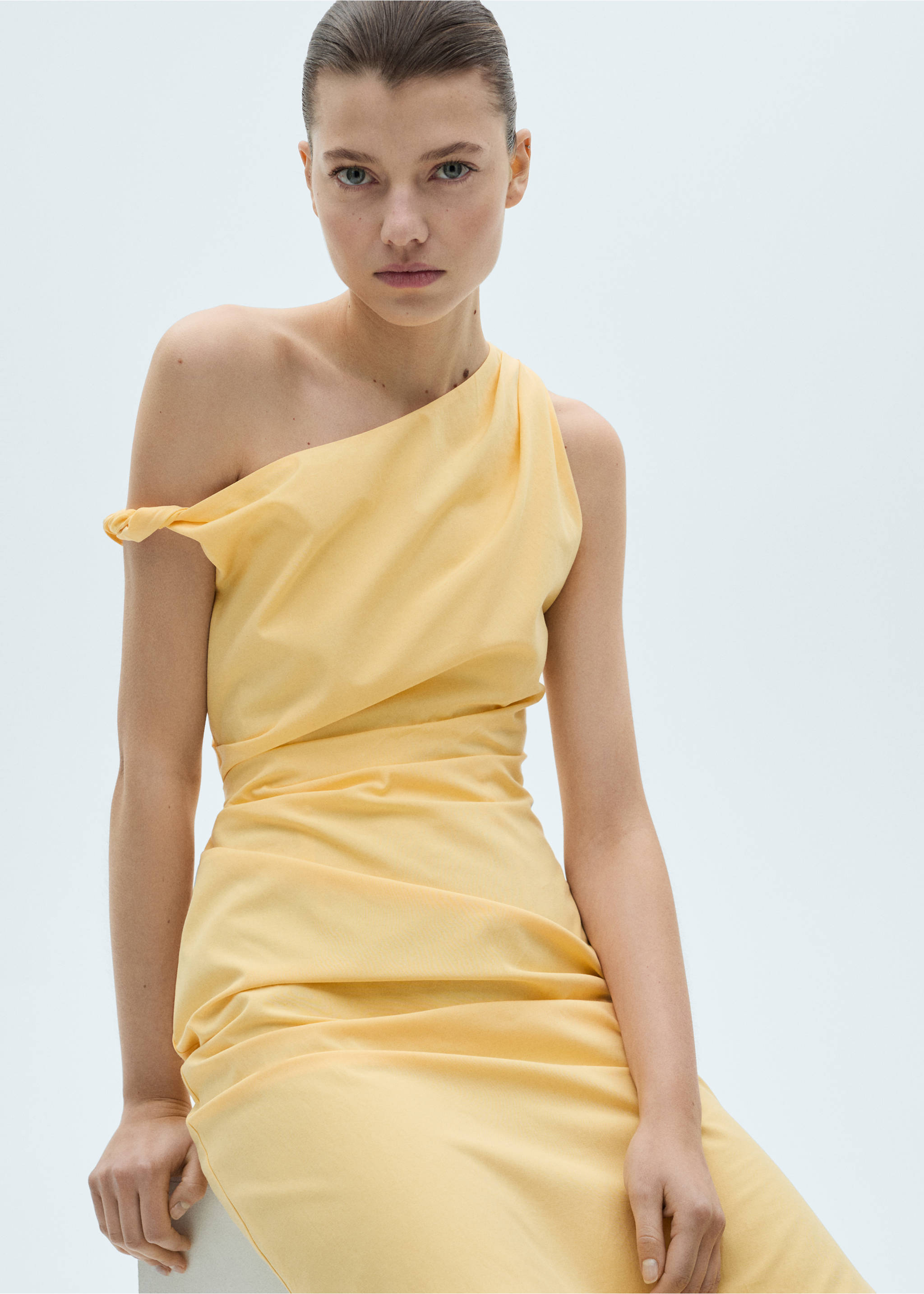 Draped asymmetrical midi-dress - Details of the article 2, Yellow. Ref: 87004789-00.