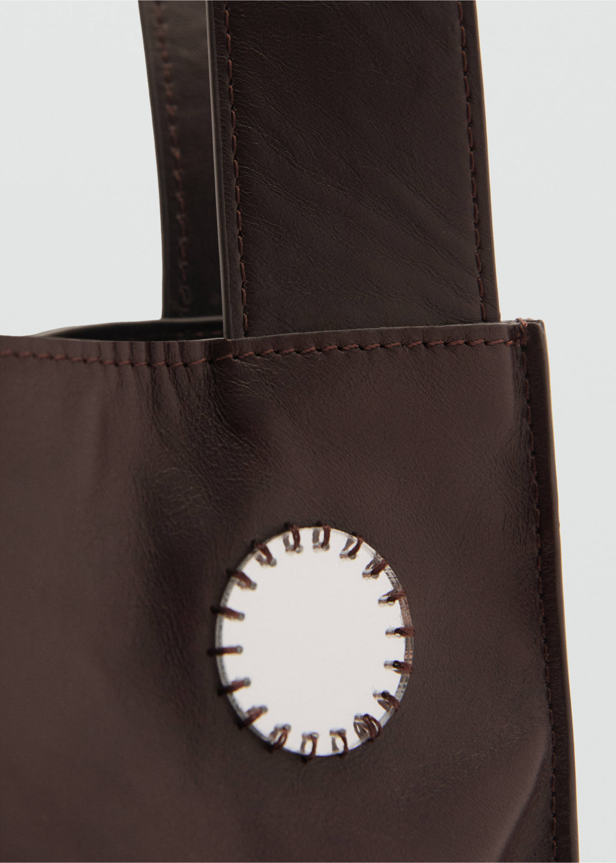 Double-handle leather bag with mirrors - Details of the article 1, Chocolate. Ref: 87004810-00.
