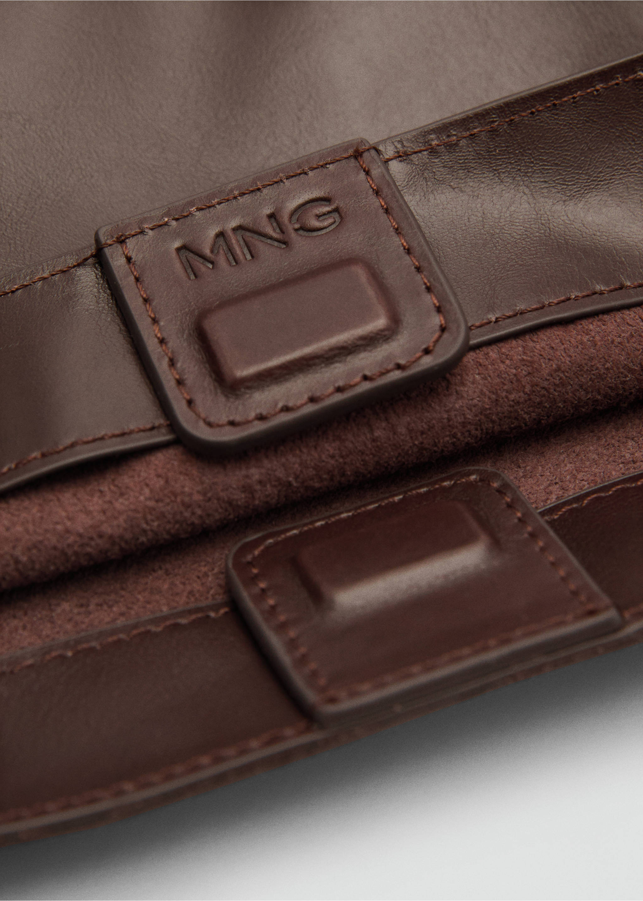Double-handle leather bag with mirrors - Details of the article 2, Chocolate. Ref: 87004810-00.