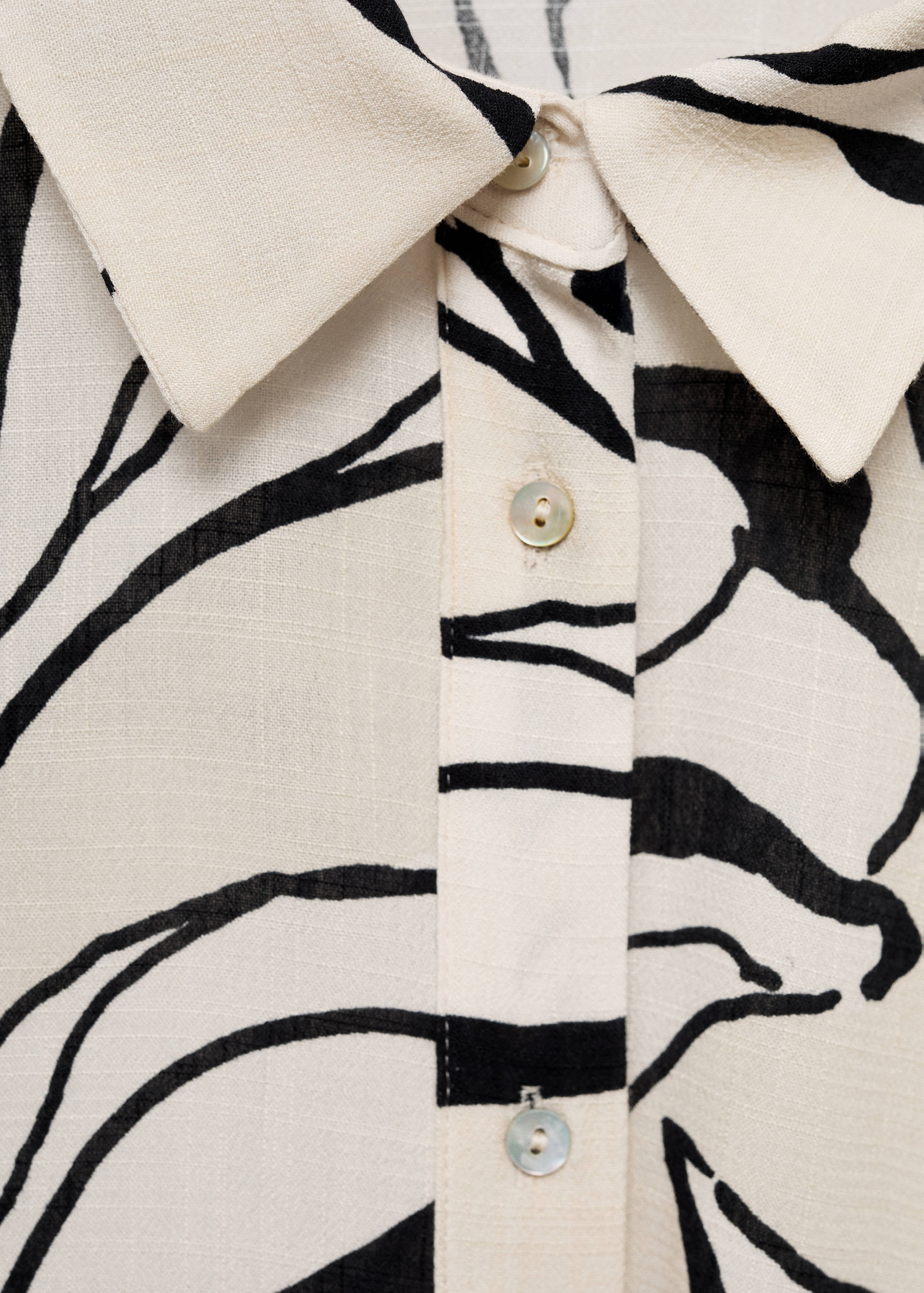 Printed dress with knot detail - Details of the article 8