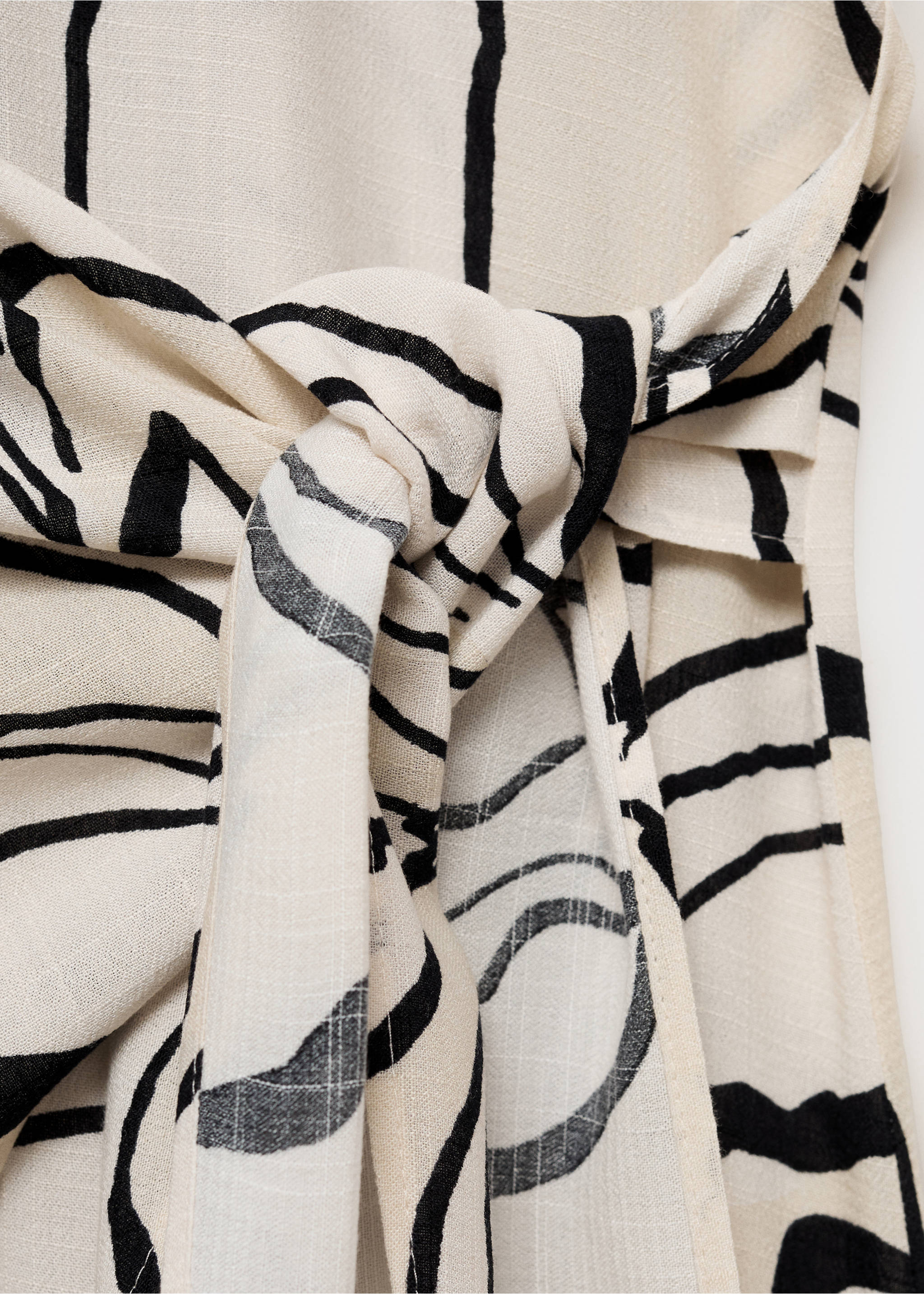 Printed dress with knot detail - Details of the article 0, Ecru. Ref: 87004814-00.
