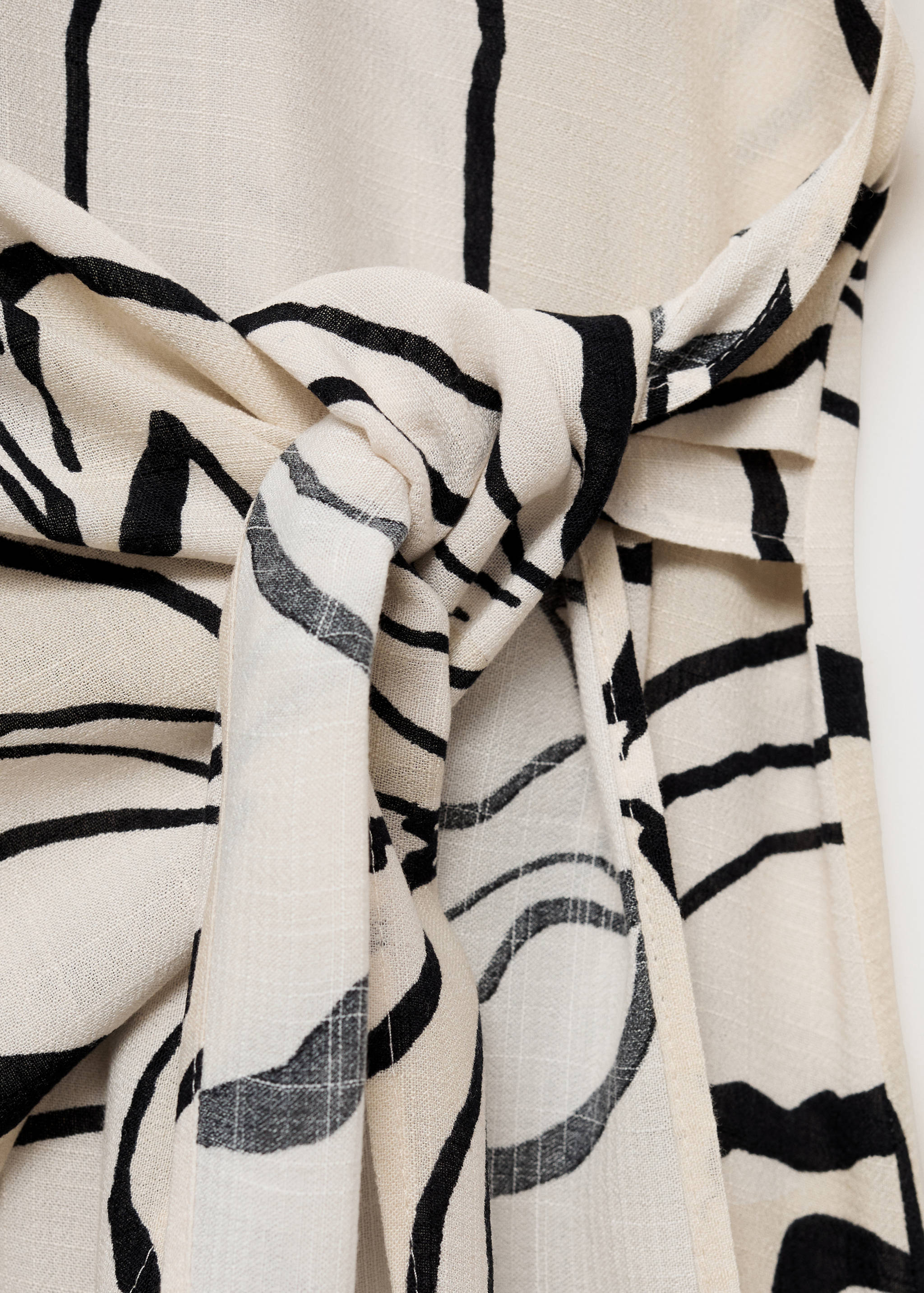 Printed dress with knot detail - Details of the article 0