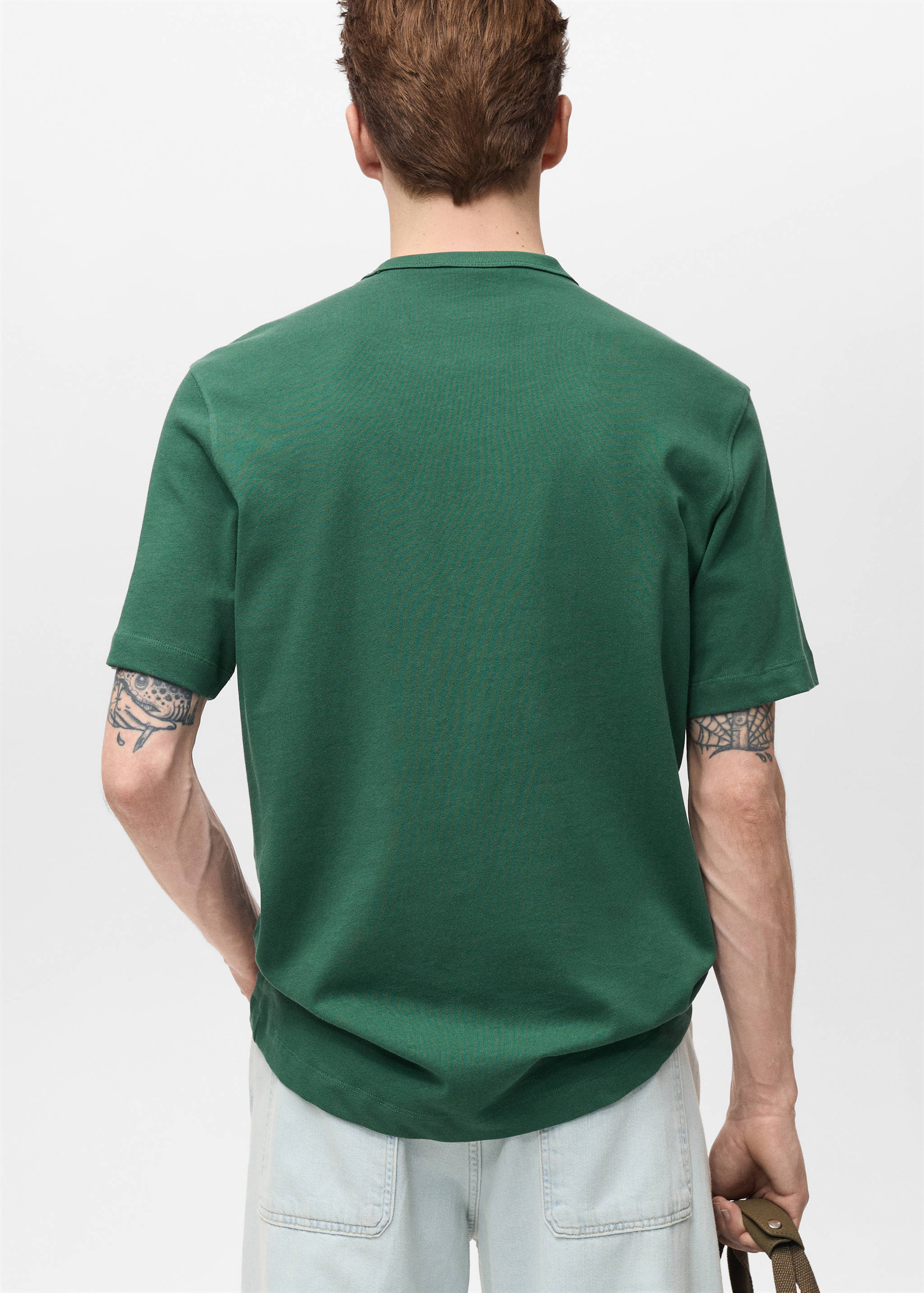 100% cotton embroidered t-shirt - Reverse of the article