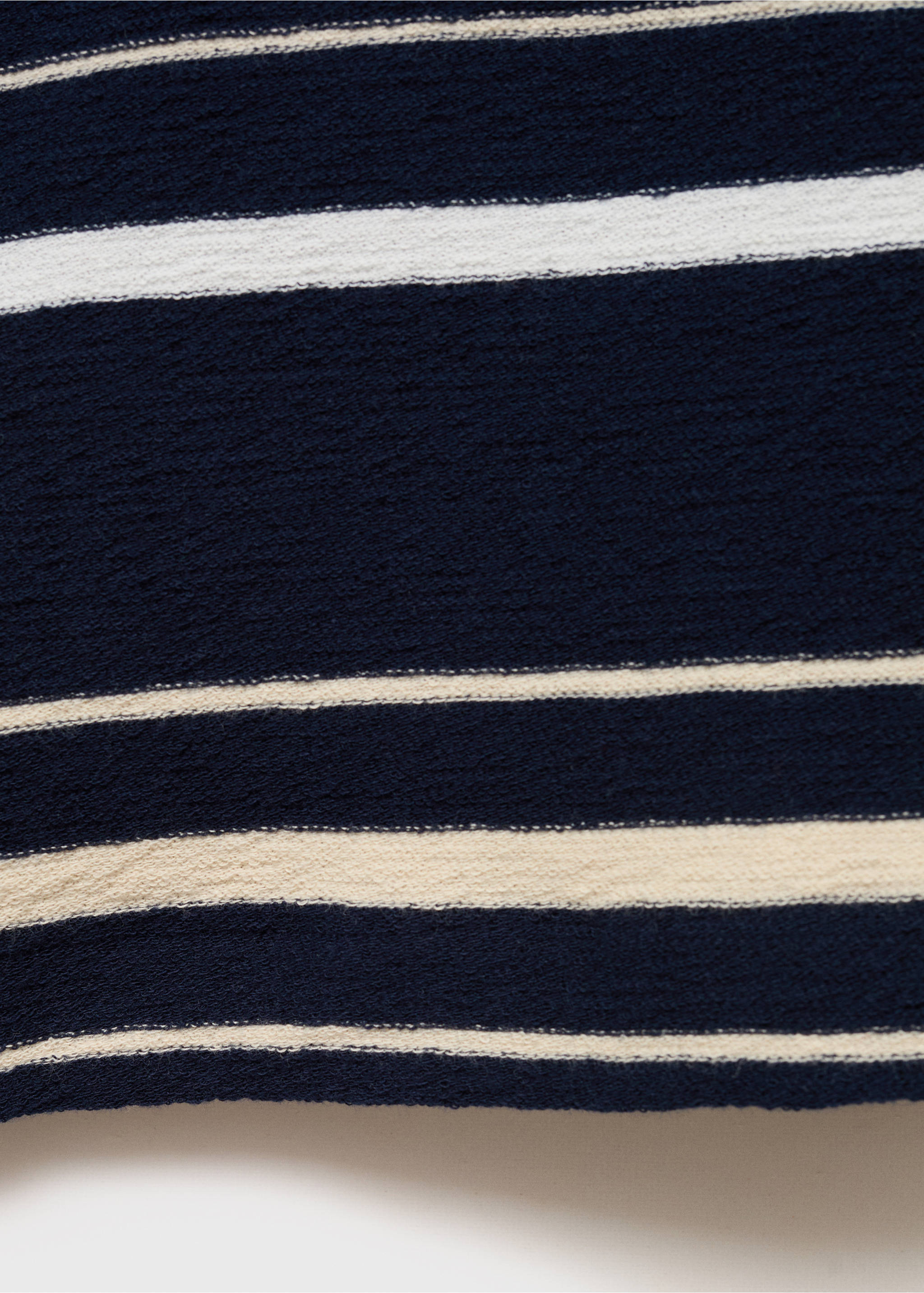 T-shirt regular fit de 100% algodão às riscas - Pormenor do artigo 0, Azul-marinho escuro. Ref: 87005946-00.