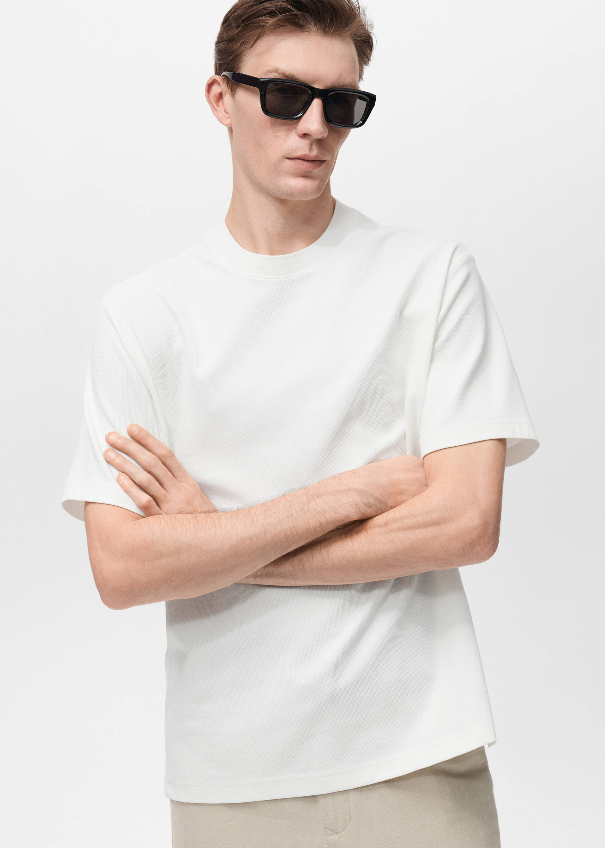 T-shirt texture regular-fit - Plan moyen, Blanc. Ref: 87005949-00.