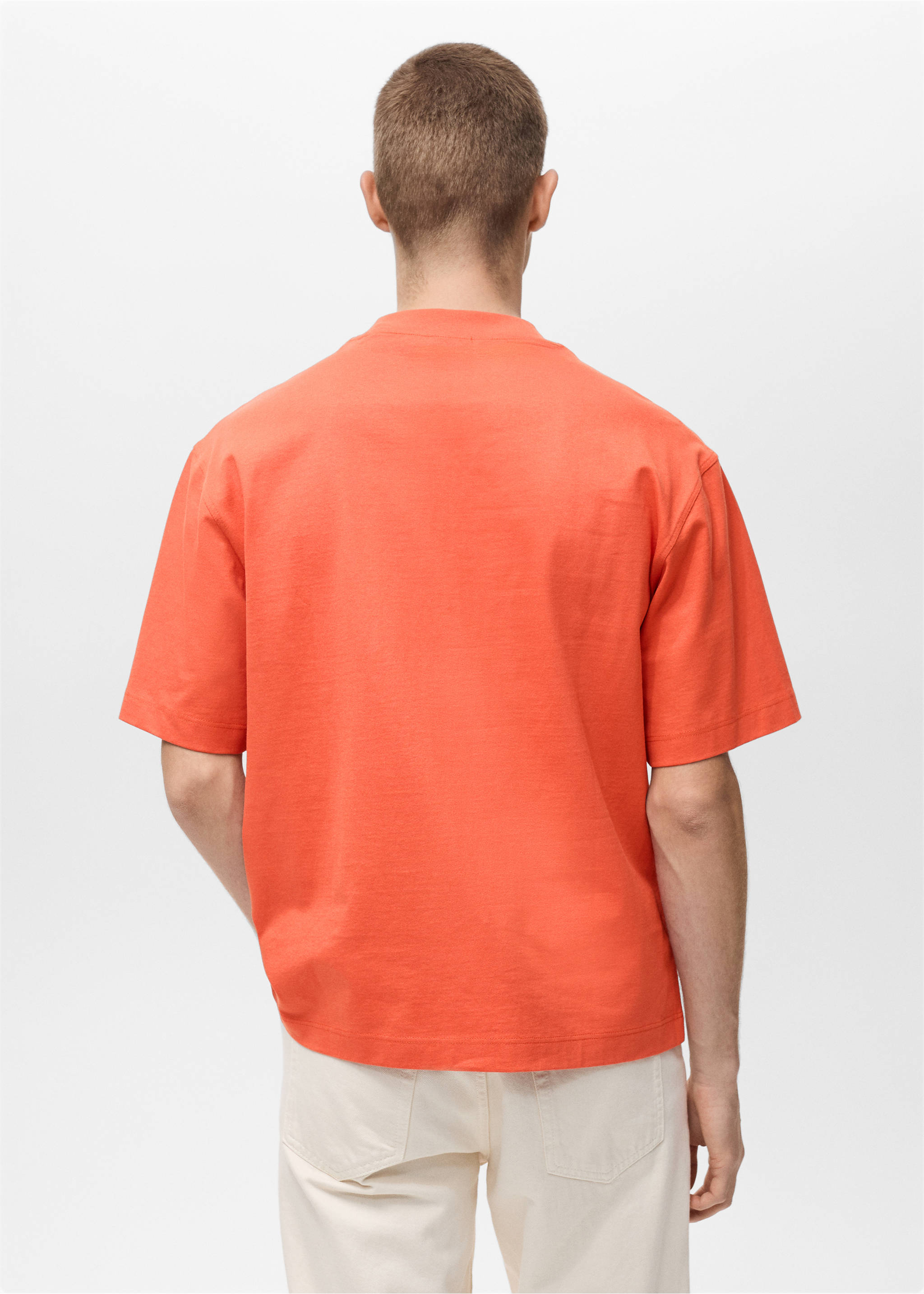 Boxy-Fit-T-Shirt aus 100 % Baumwolle mit Tasche - Rückseite des Artikels, Orange. Ref: 87005950-00.