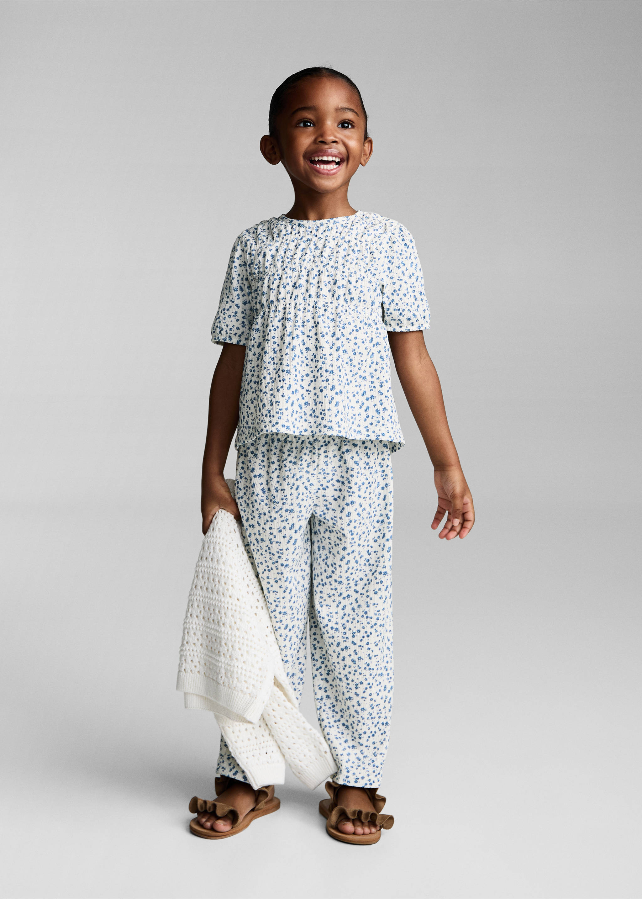 Samarreta estampat flors - Pla general, Blanc trencat. Ref: 87005982-00.