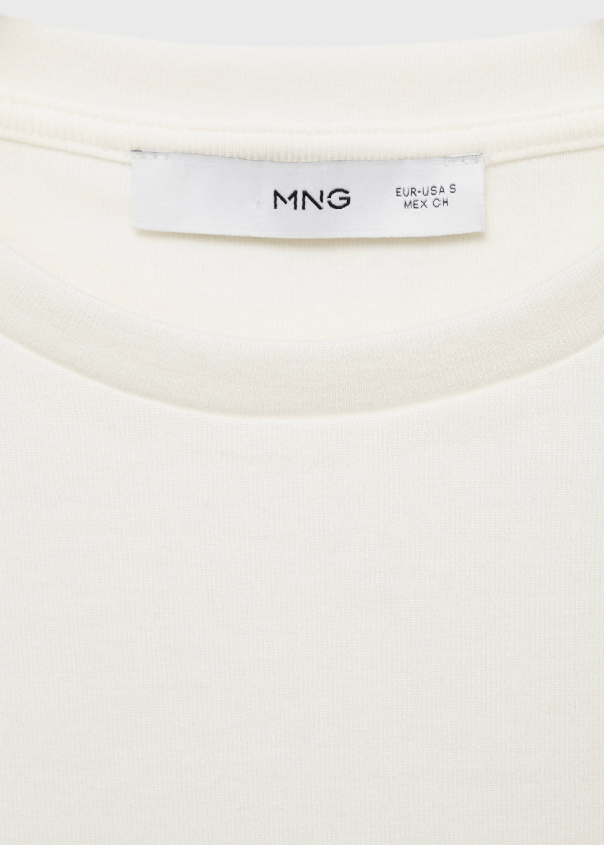 T-shirt cropped justa - Pormenor do artigo 8