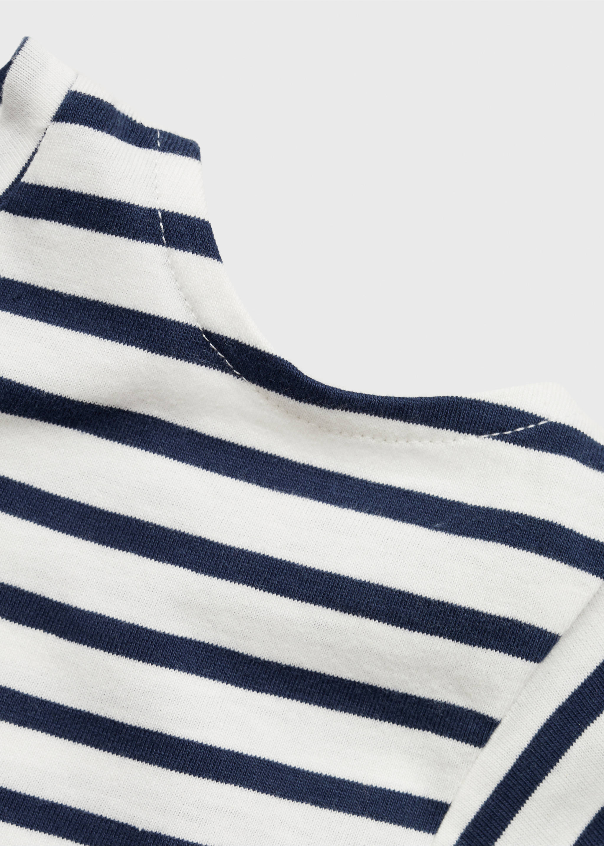 Cut-out t-shirt with striped shoulders - Details of the article 0, Dark Navy. Ref: 87006355-00.