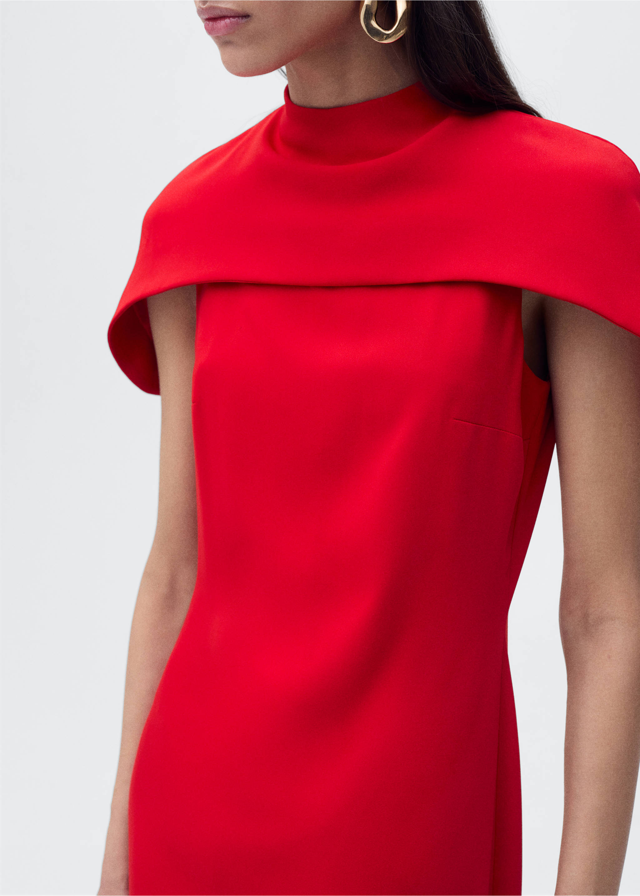 Gerade geschnittenes Kleid mit Umhangkragen - Detail des Artikels 3, Rot. Ref: 87006381-00.