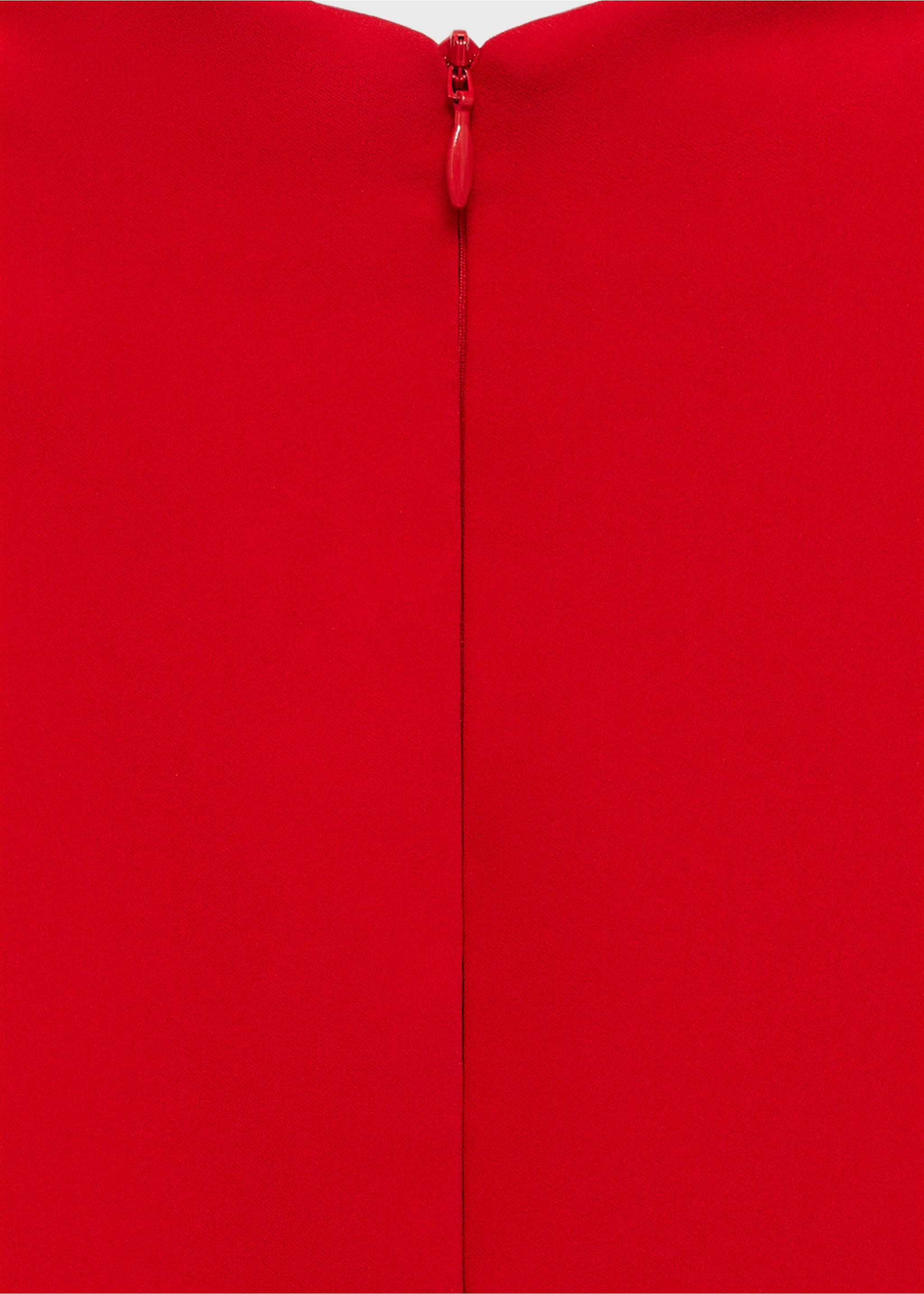 Gerade geschnittenes Kleid mit Umhangkragen - Detail des Artikels 0, Rot. Ref: 87006381-00.