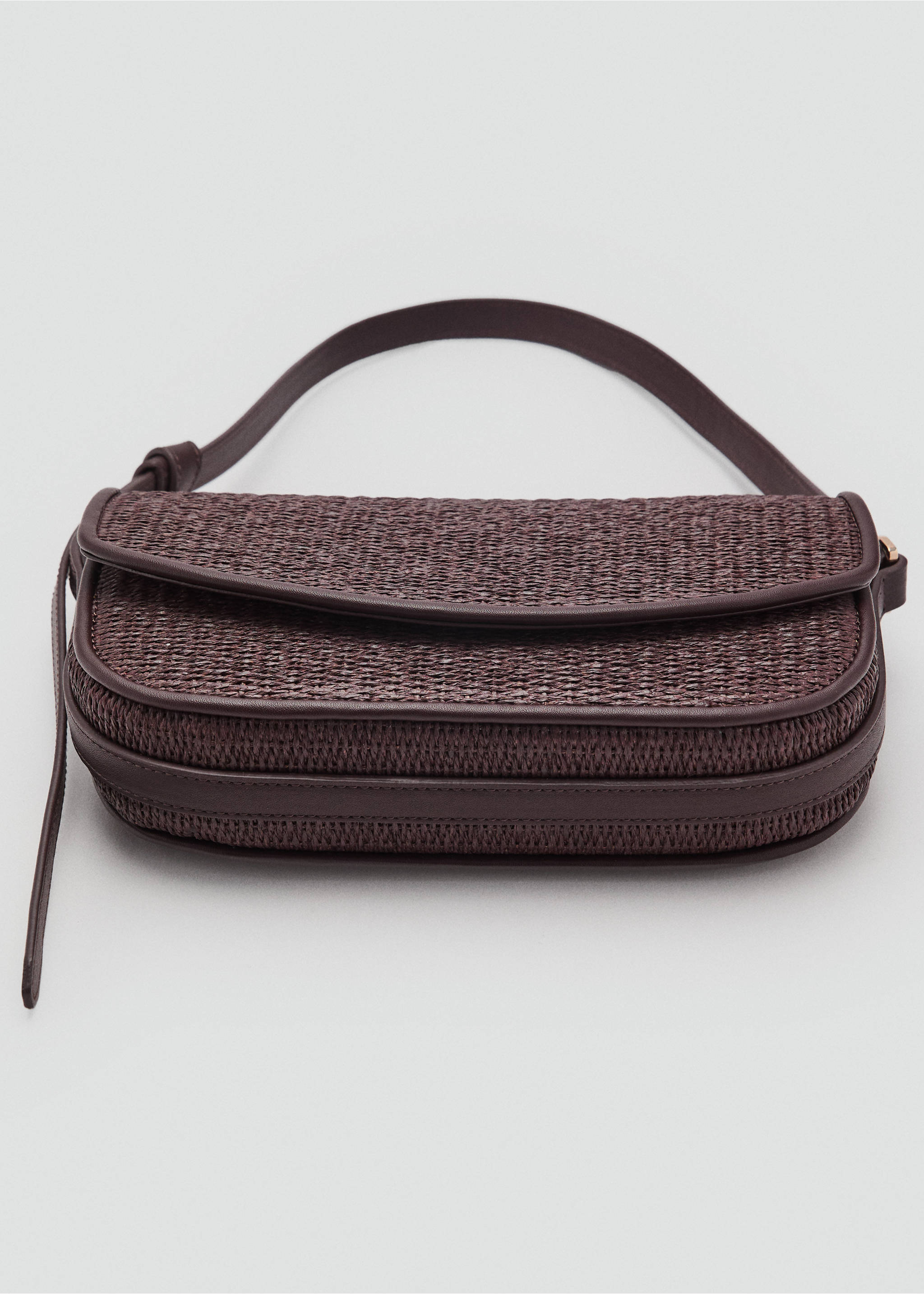 Raffia shoulder bag with flap - Details of the article 1, Chocolate. Ref: 87007168-00.