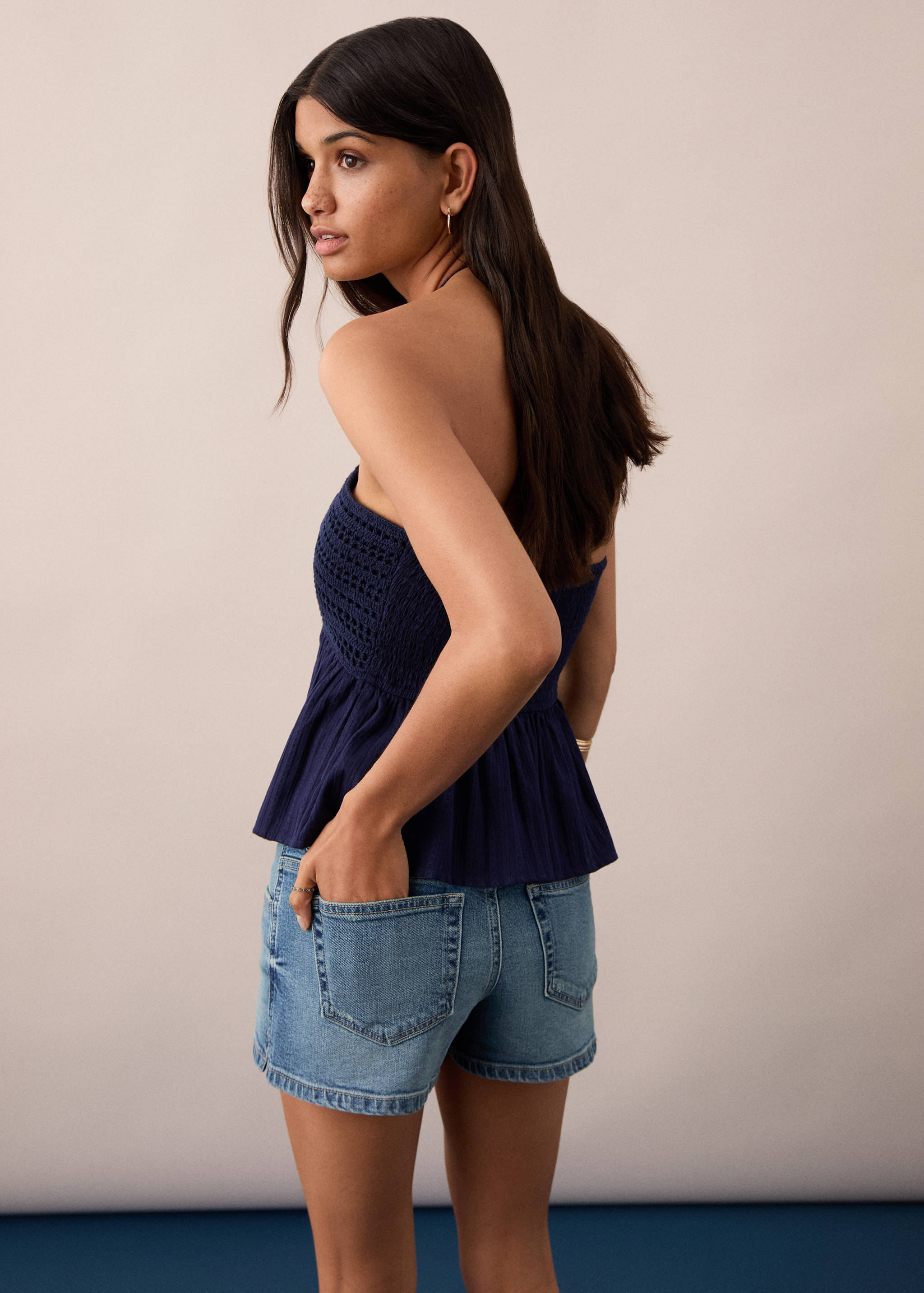 Short taille basse à ouverture - Verso de l’article