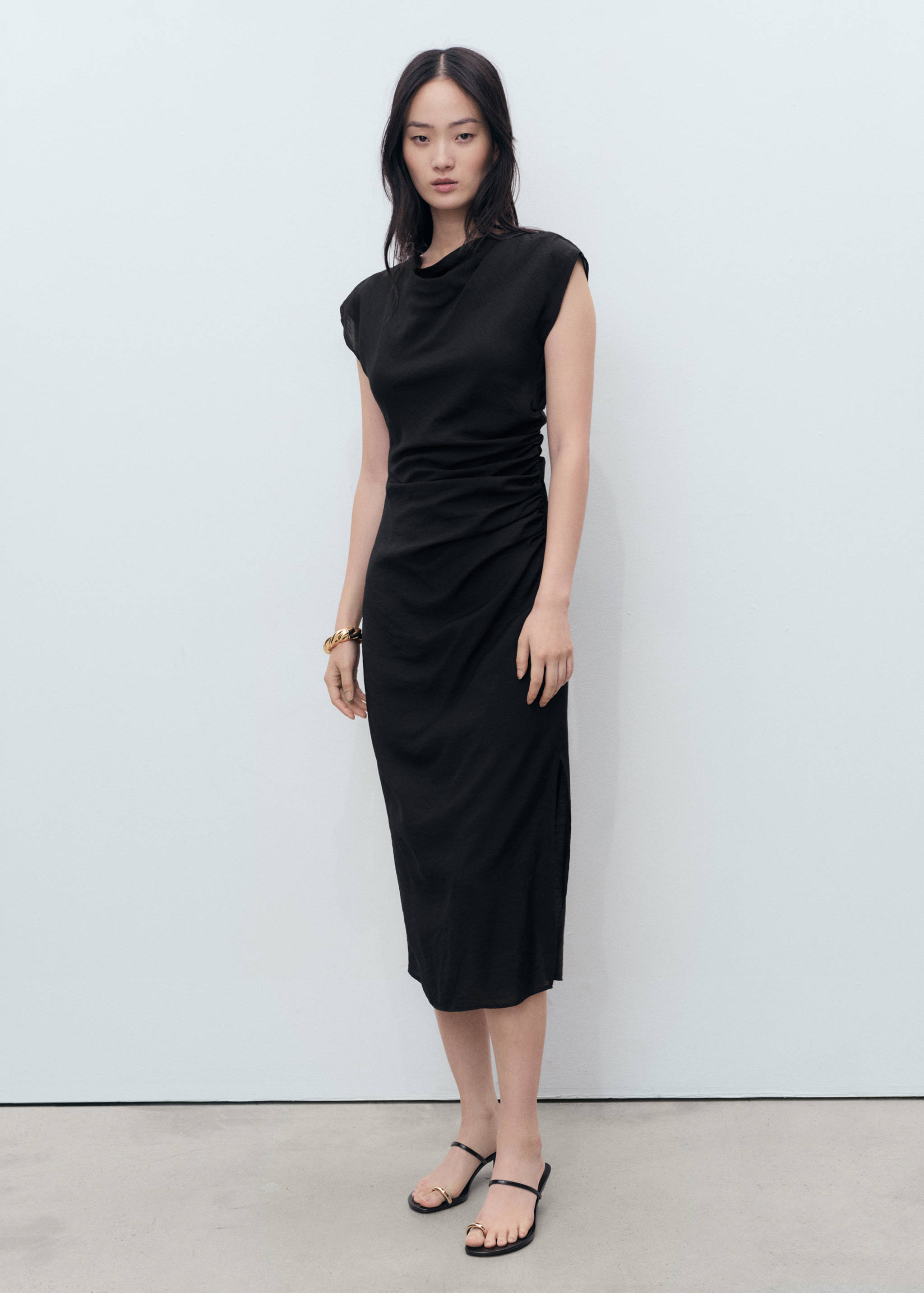 Draped straight dress - General plane