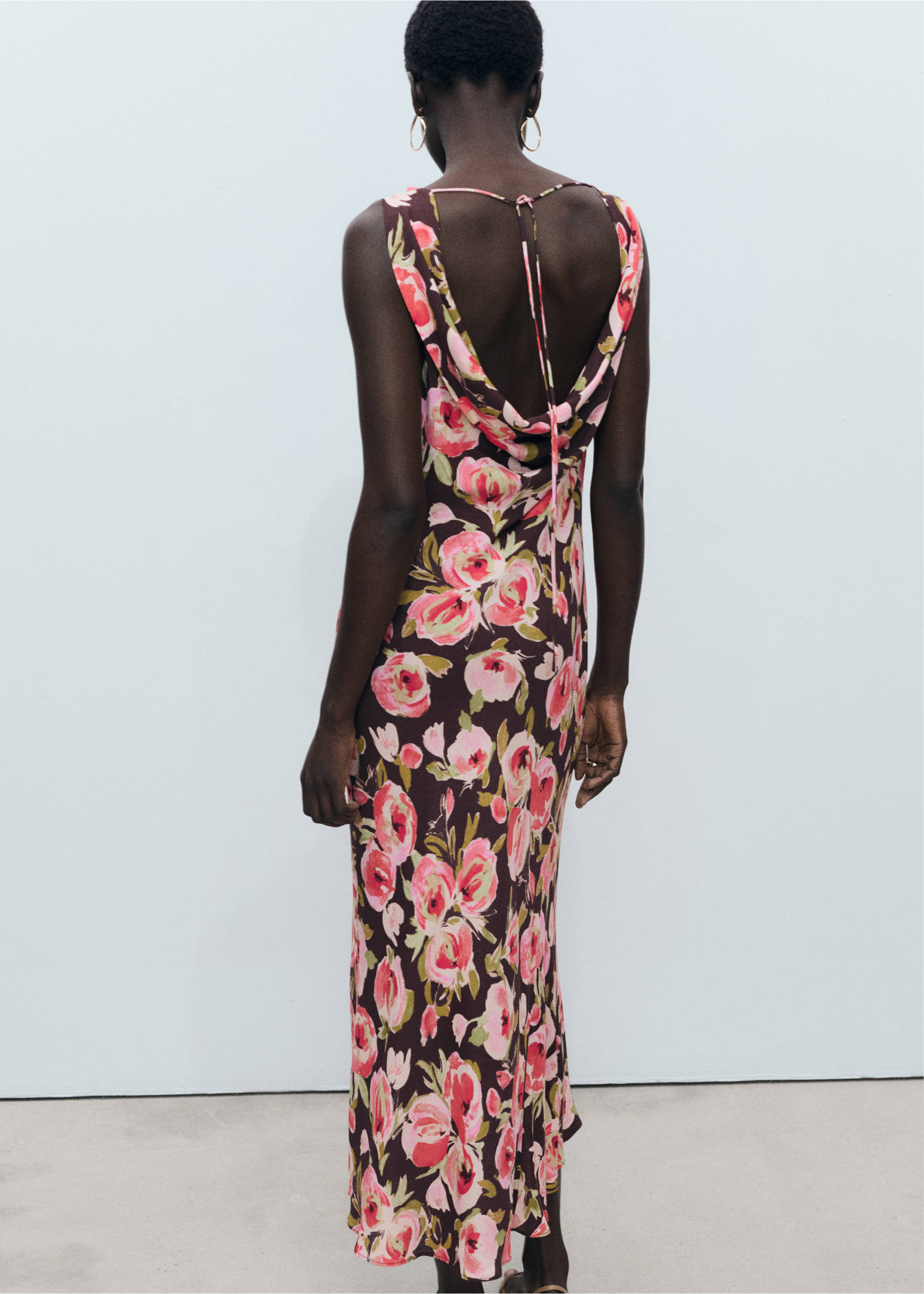 Floral dress with draped neck - Reverse of the article, Brown. Ref: 87007200-00.