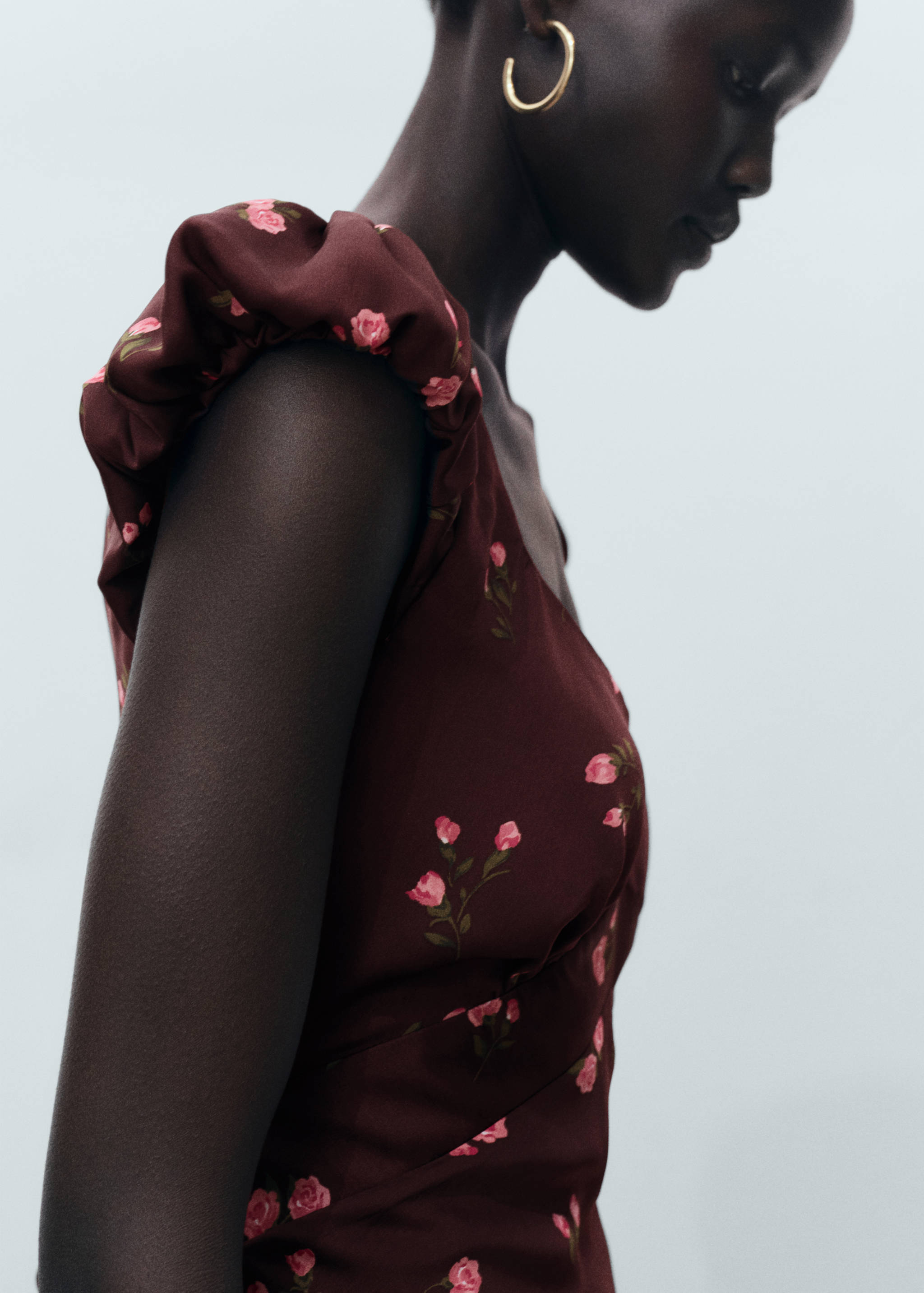 Short-sleeved floral midi-dress - Details of the article 6