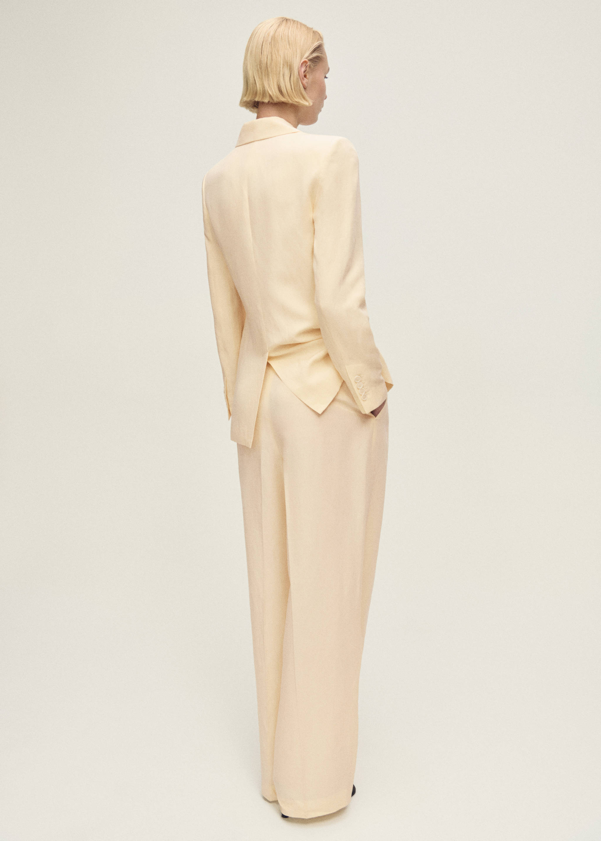 Gerade Anzughose aus Leinengemisch - Rückseite des Artikels