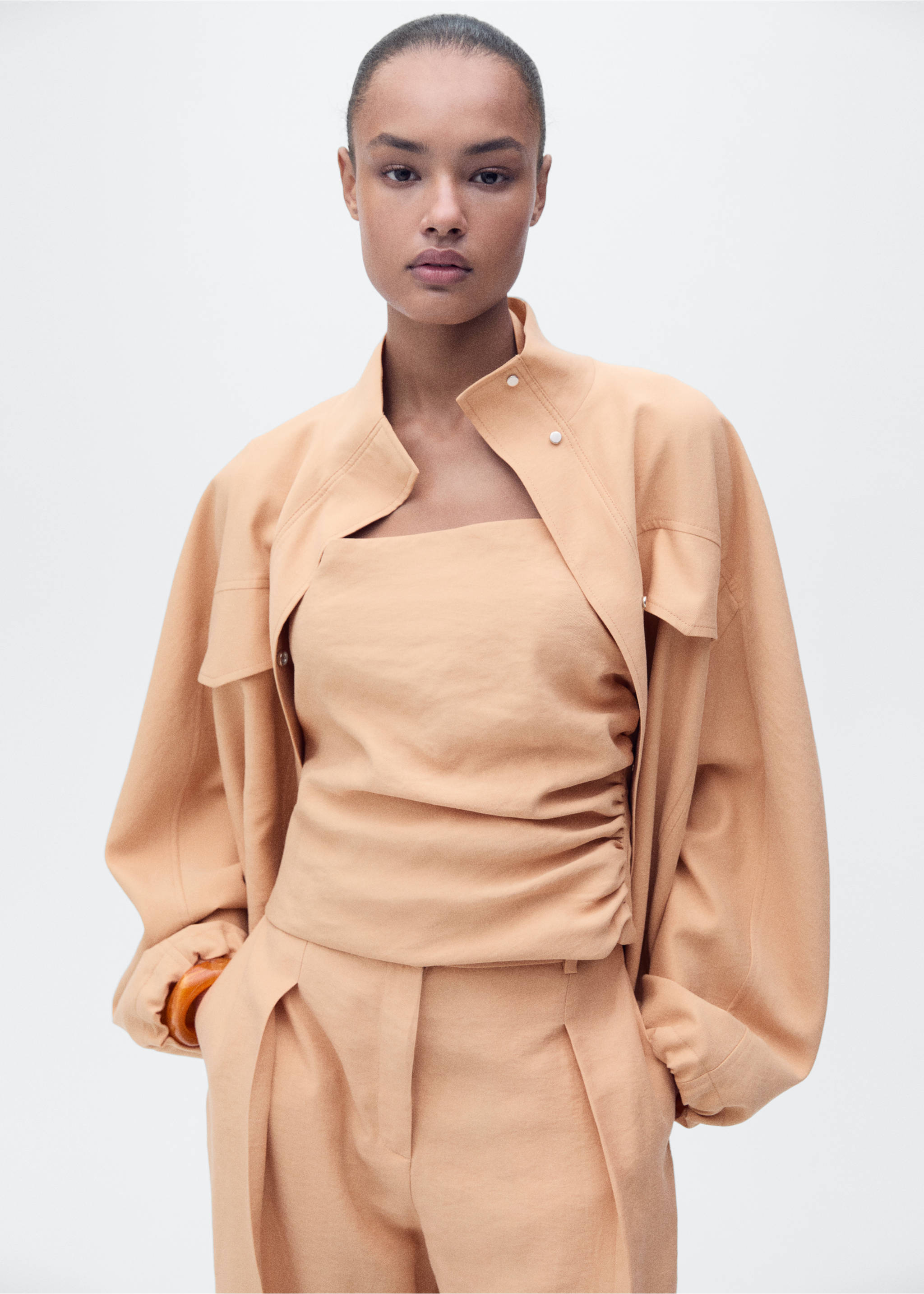 Pantalón lyocell recto pinzas - Detalle del artículo 1, Nude. Ref: 87007723-00.