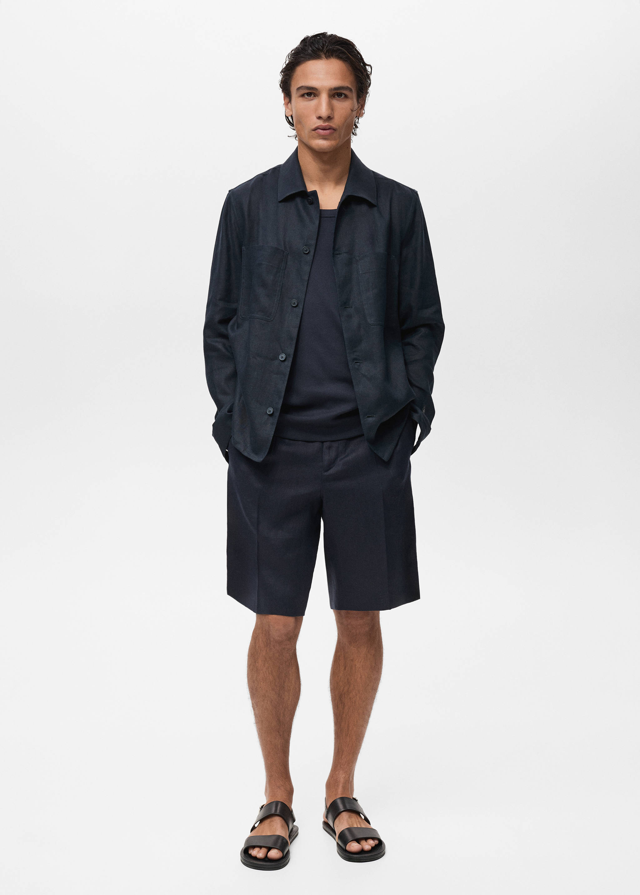 Calções slim fit de 100% linho - Plano geral