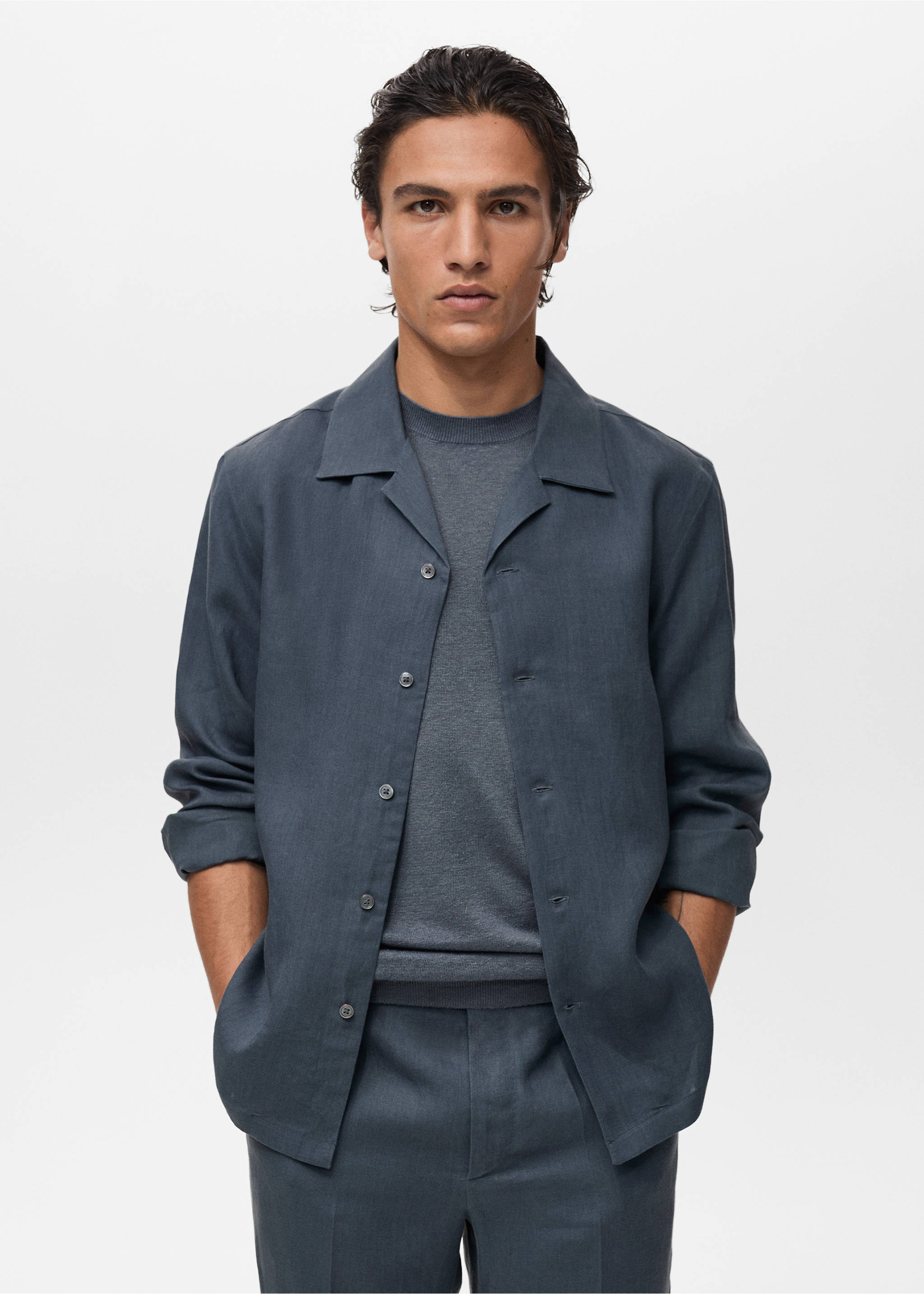 Overhemd 100% linnen met bowlingboord - Middenvlak, Petrol blauw. Ref: 87007909-00.