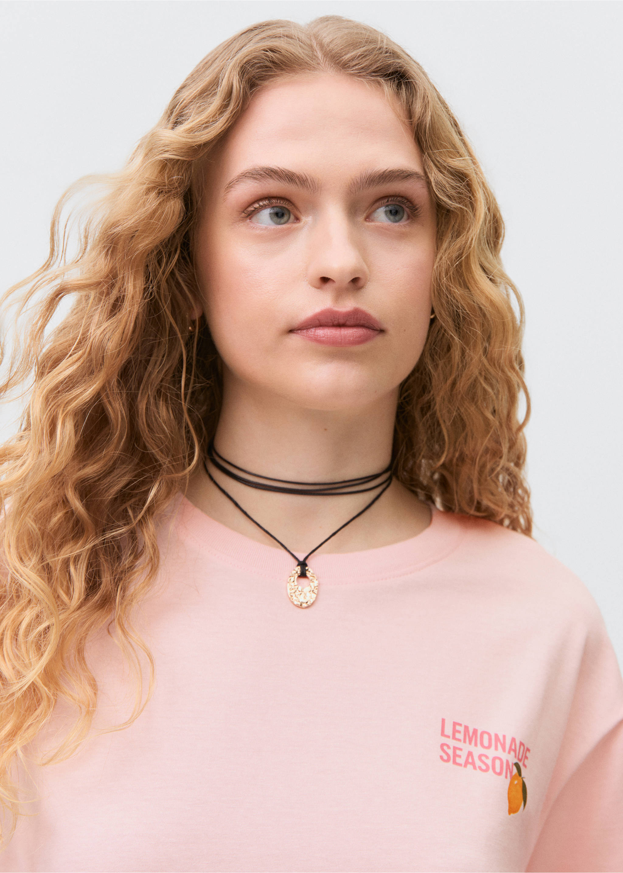 Short-sleeved printed t-shirt - Details of the article 1, Pastel Pink. Ref: 87008274-00.