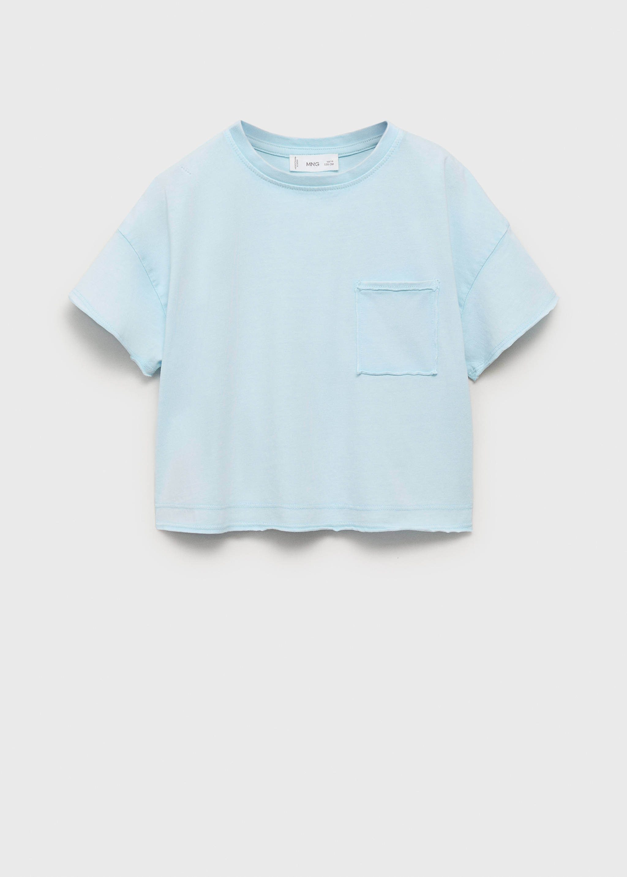 Light blue kids' t-shirt in a relaxed fit with a chest pocket.