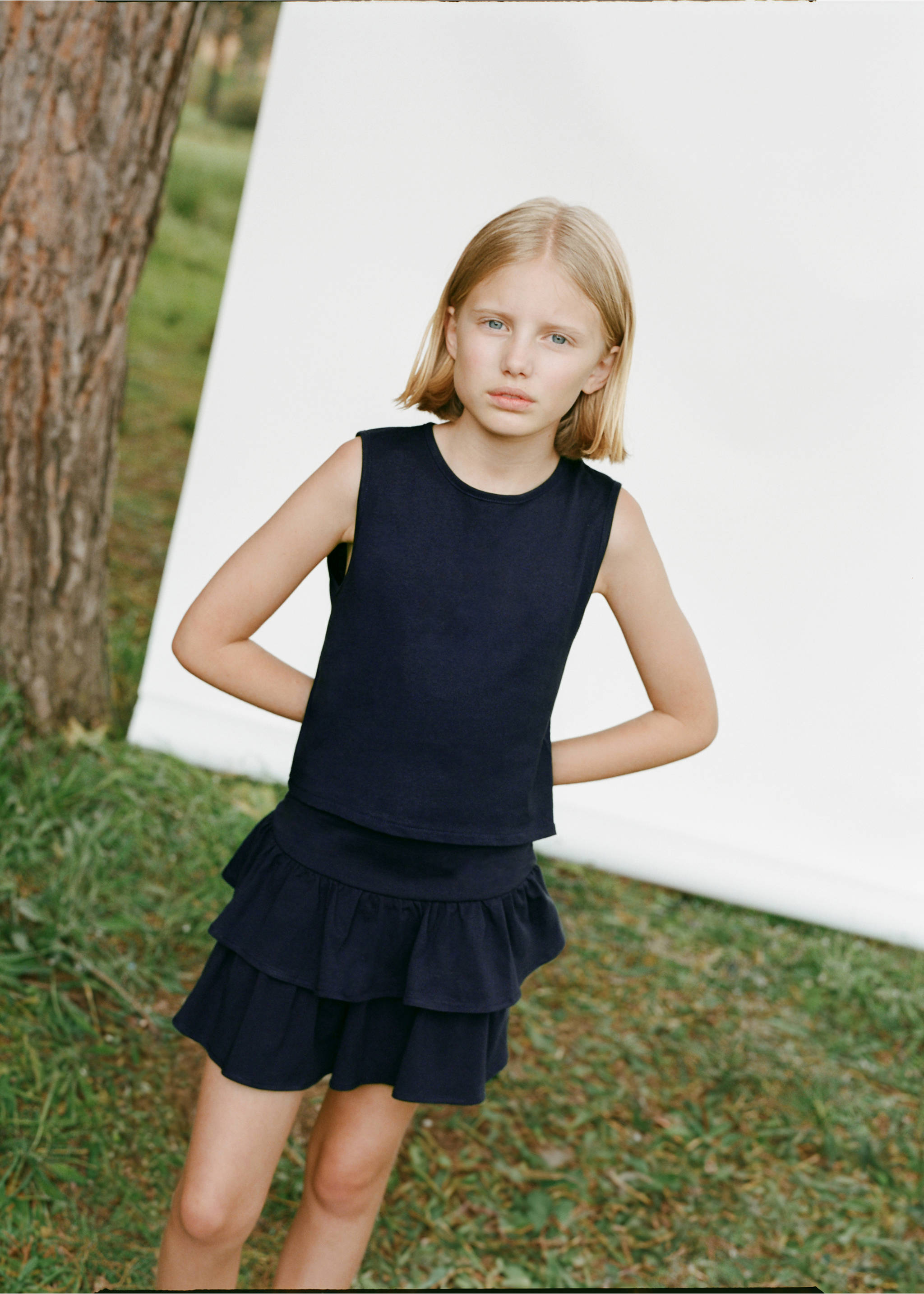 Cut-out back crop T-shirt - Details of the article 5, Navy. Ref: 87008281-00.