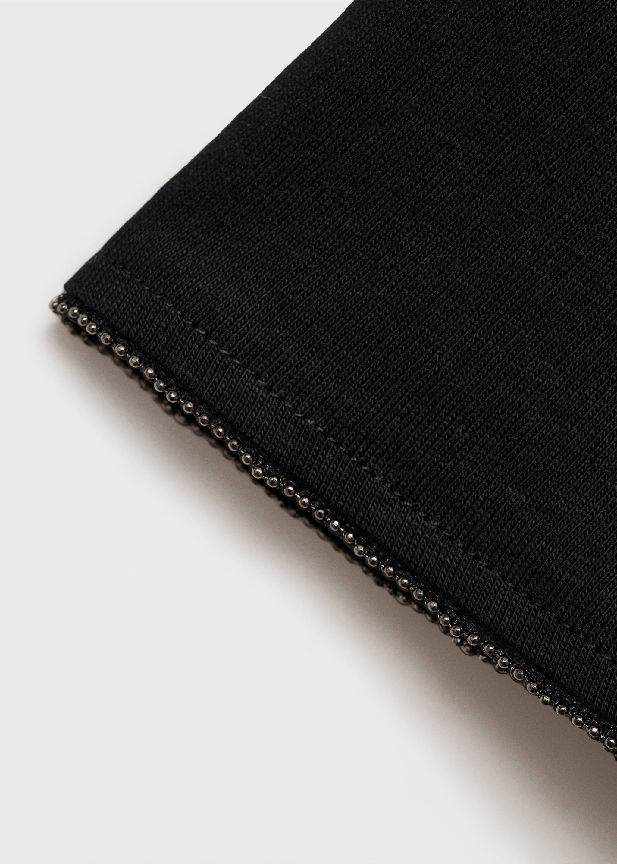 T-Shirt mit Perlenverzierung - Detail des Artikels 0, Schwarz. Ref: 87008283-00.