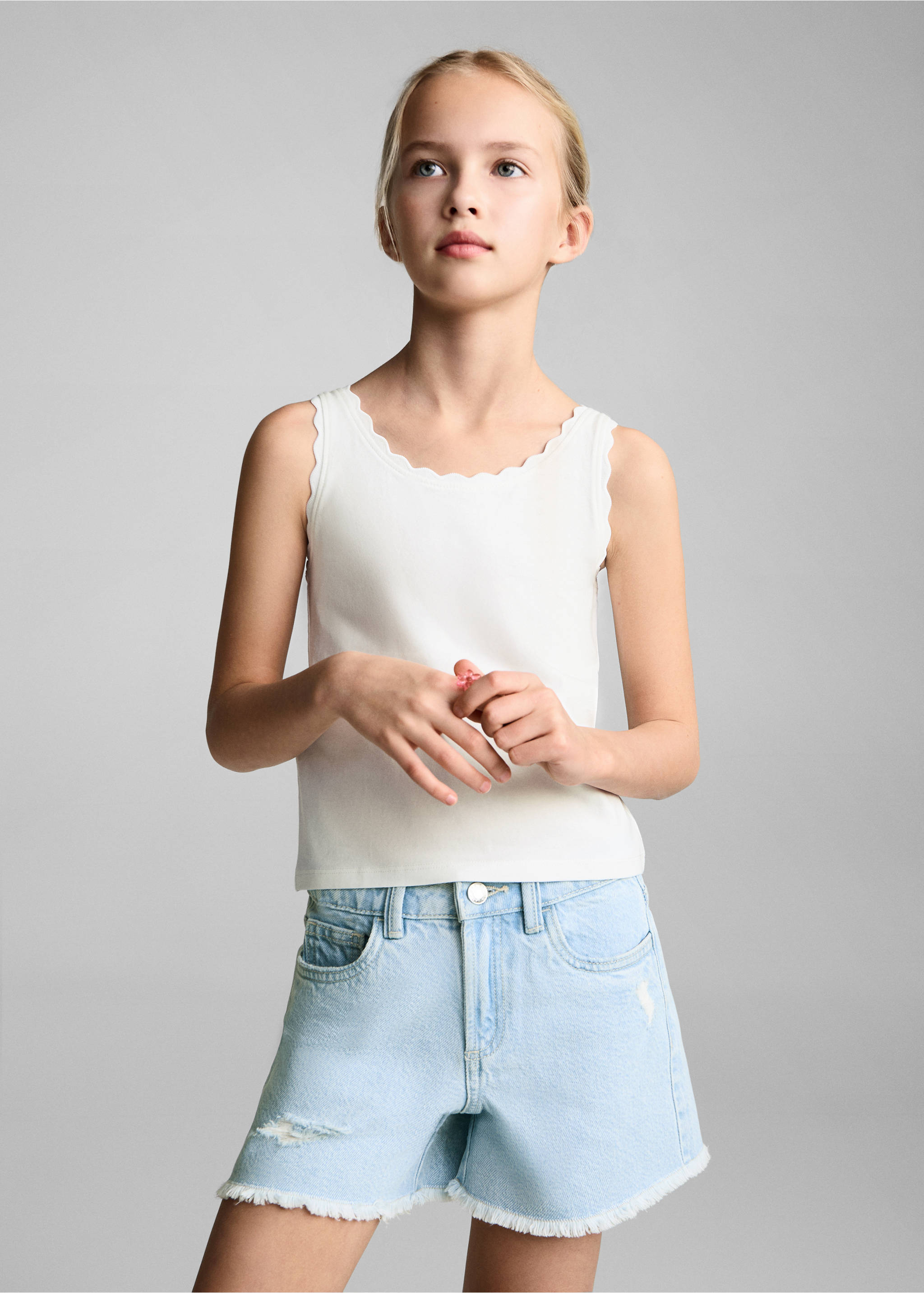 Tank top with embroidered detail - Medium plane, Off White. Ref: 87008285-00.