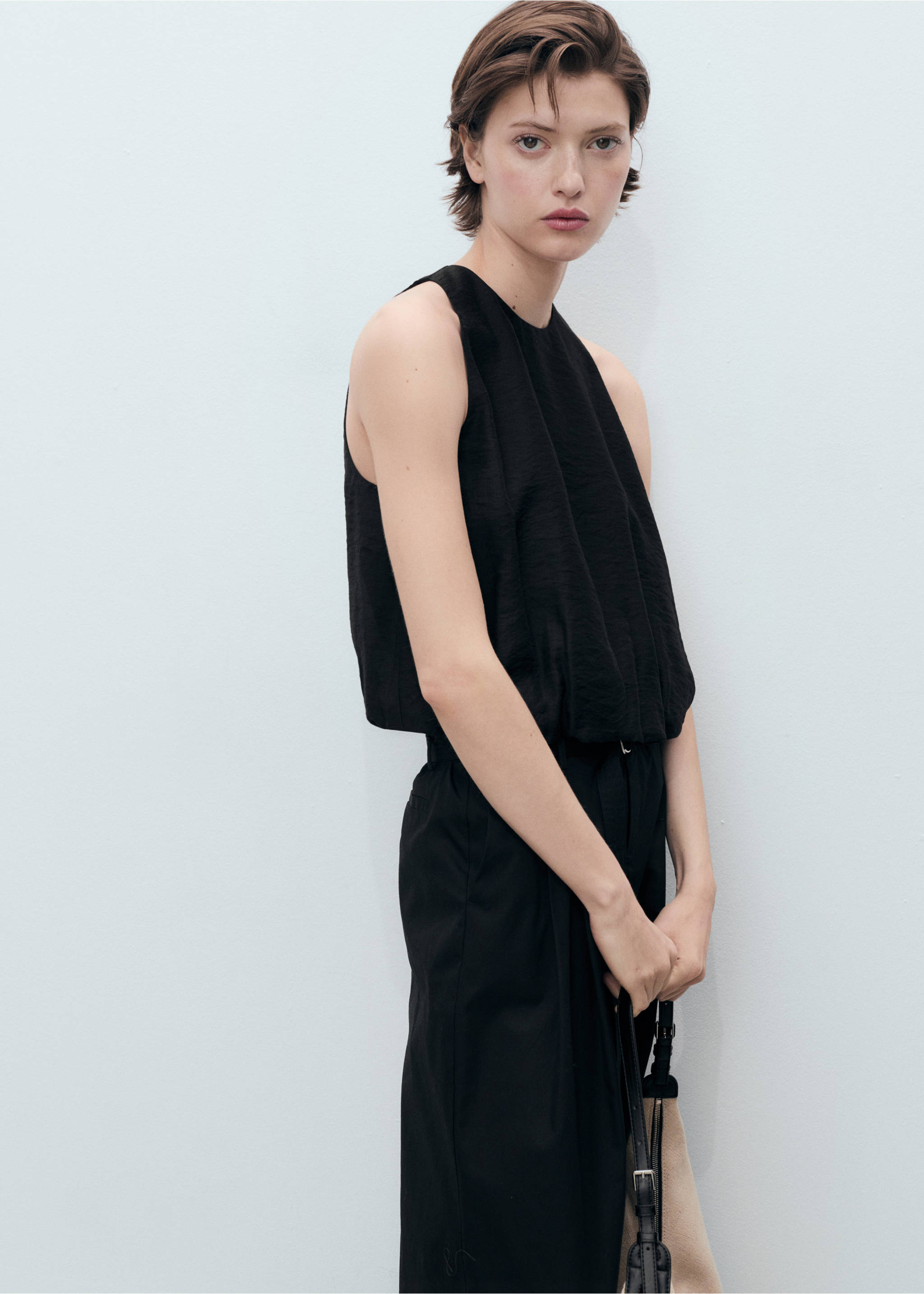 Lyocell-blend top with puffed hem - Medium plane, Black. Ref: 87008652-00.